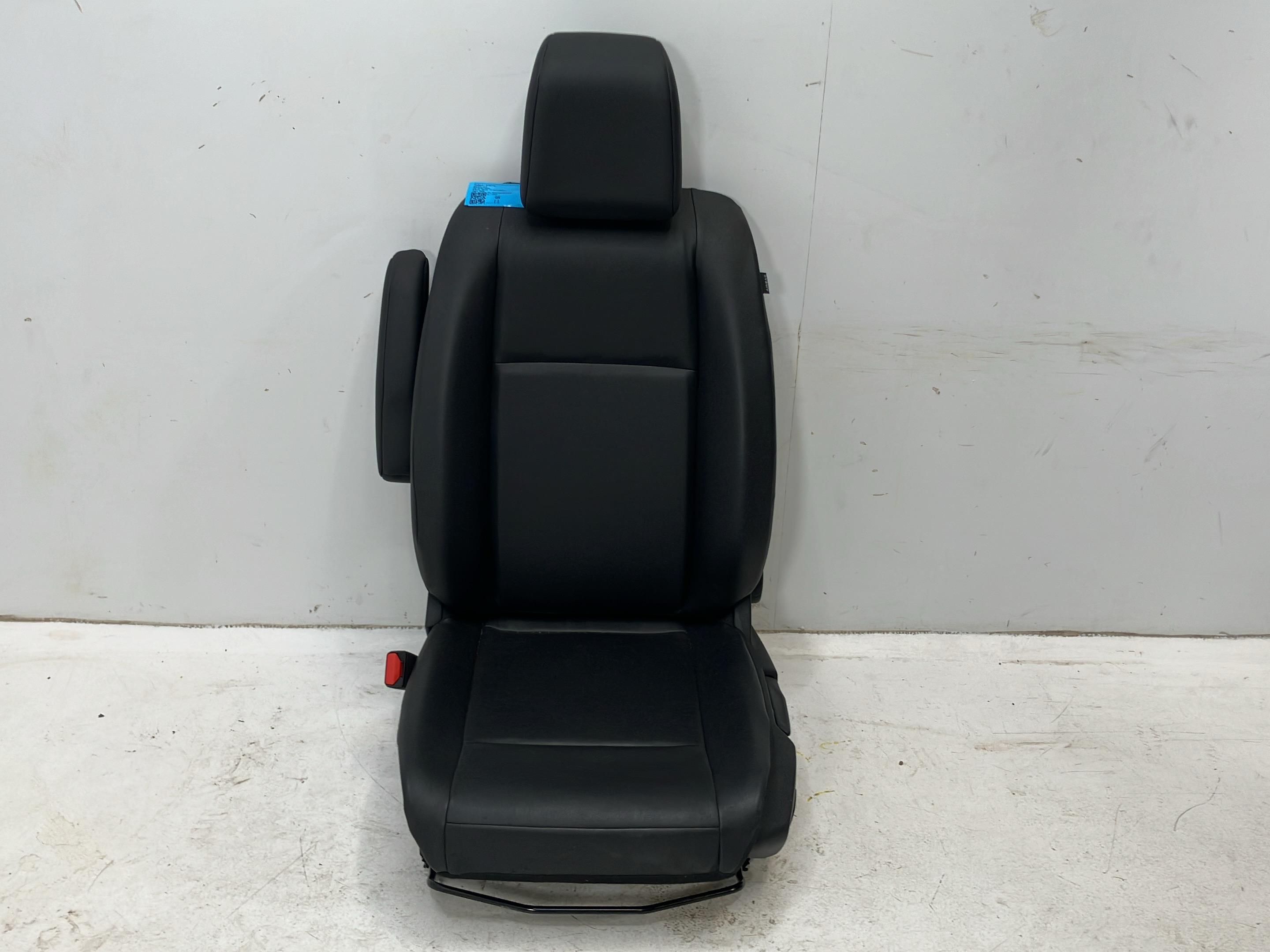 Seat left front PEUGEOT Expert III Kasten (V) E-Expert Hydrogen  100 kW  136 PS (10.2024-> )