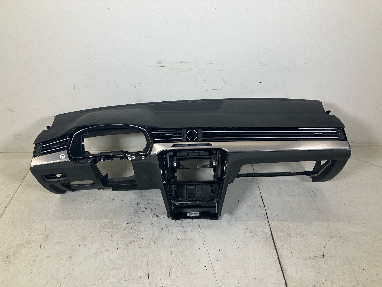 Tableau de bord VW Passat B8 Variant (3G) 2.0 TDI  140 kW  190 PS (11.2014-> ) Tableau de bord VW Passat B8 Variant (3G) 2.0 TDI  140 kW  190 PS (11.2014-> )