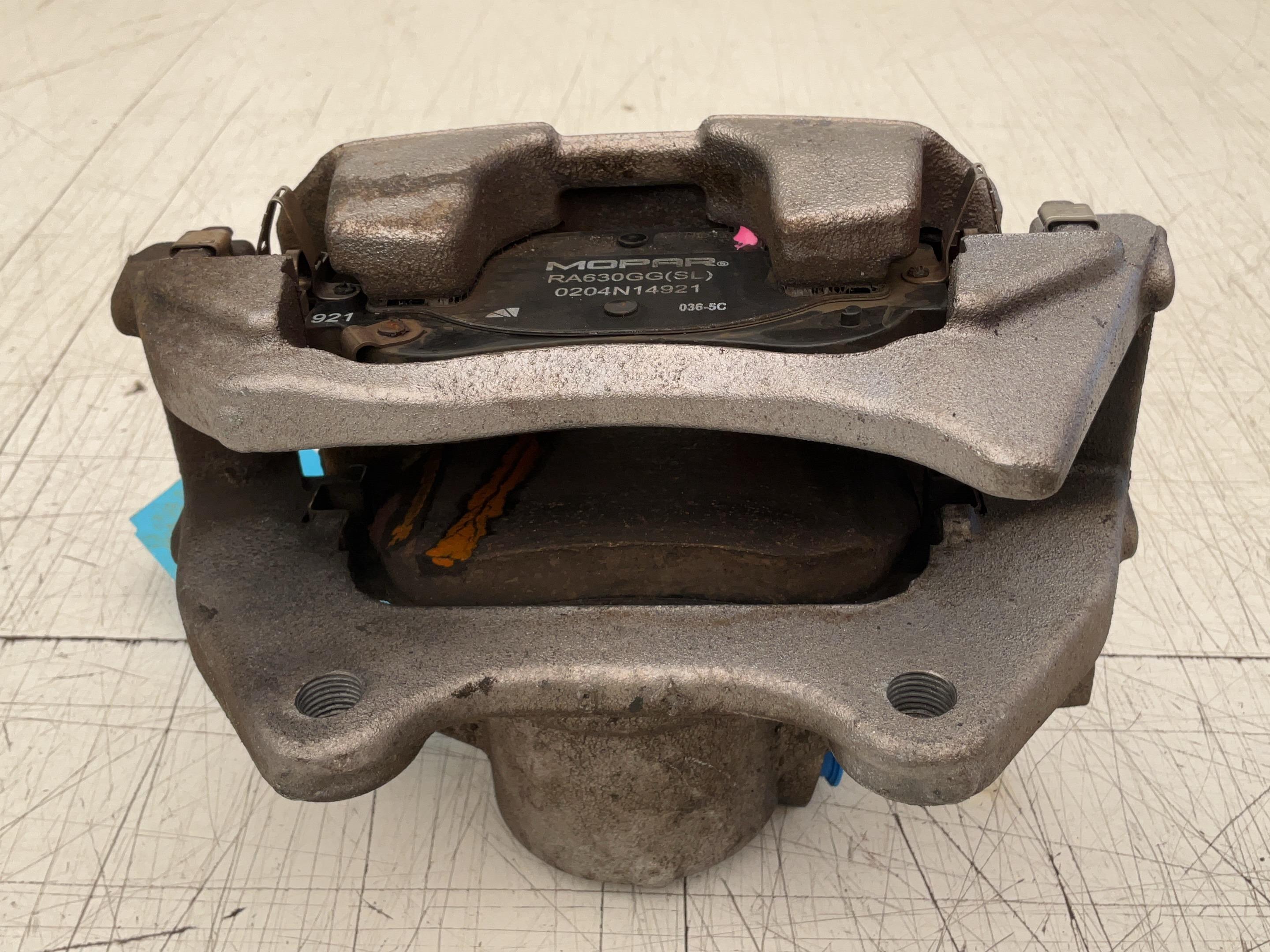 Bremssattel links vorne FIAT 500e Cabriolet (332) Elektro  87 kW  118 PS (10.2020-> )