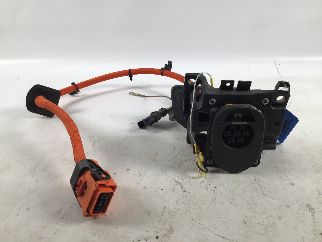 HV Charging cable AUDI e-tron (GEN) Electric quattro  300 kW  408 PS (09.2018-> ) HV Charging cable AUDI e-tron (GEN) Electric quattro  300 kW  408 PS (09.2018-> )