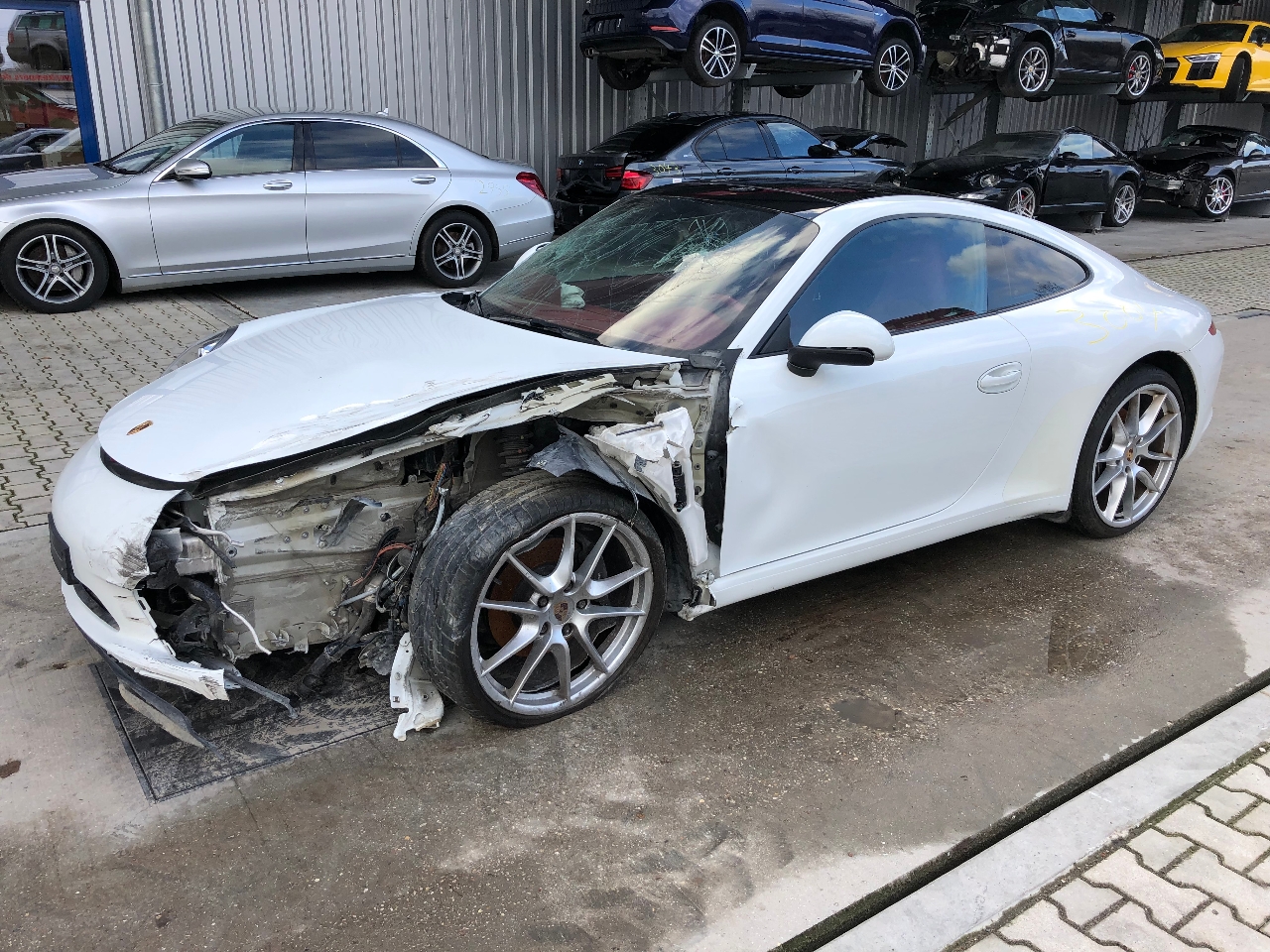 PORSCHE