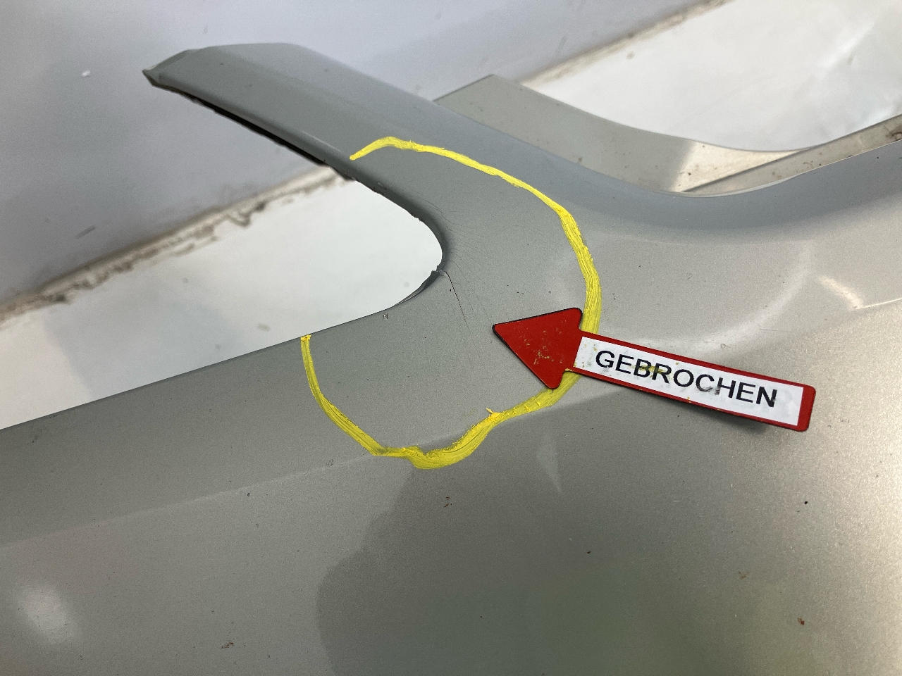 Stoßstange vorne OPEL Zafira B (A05) 2.0  177 kW  241 PS (01.2006-12.2010)