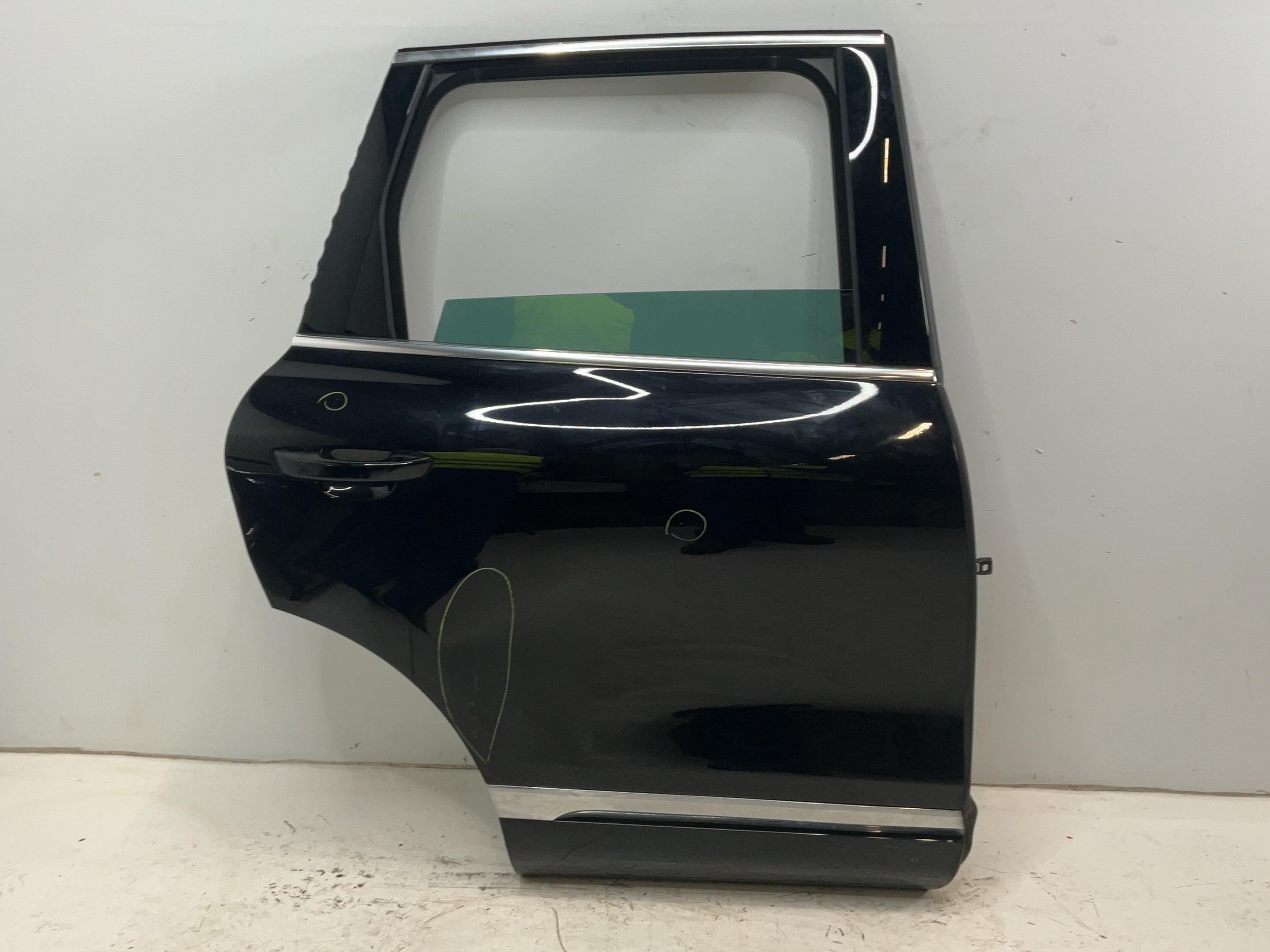 drzwi prawy tył VW Touareg II (7P) 3.0 TDI V6  176 kW  239 PS (01.2010-03.2018)