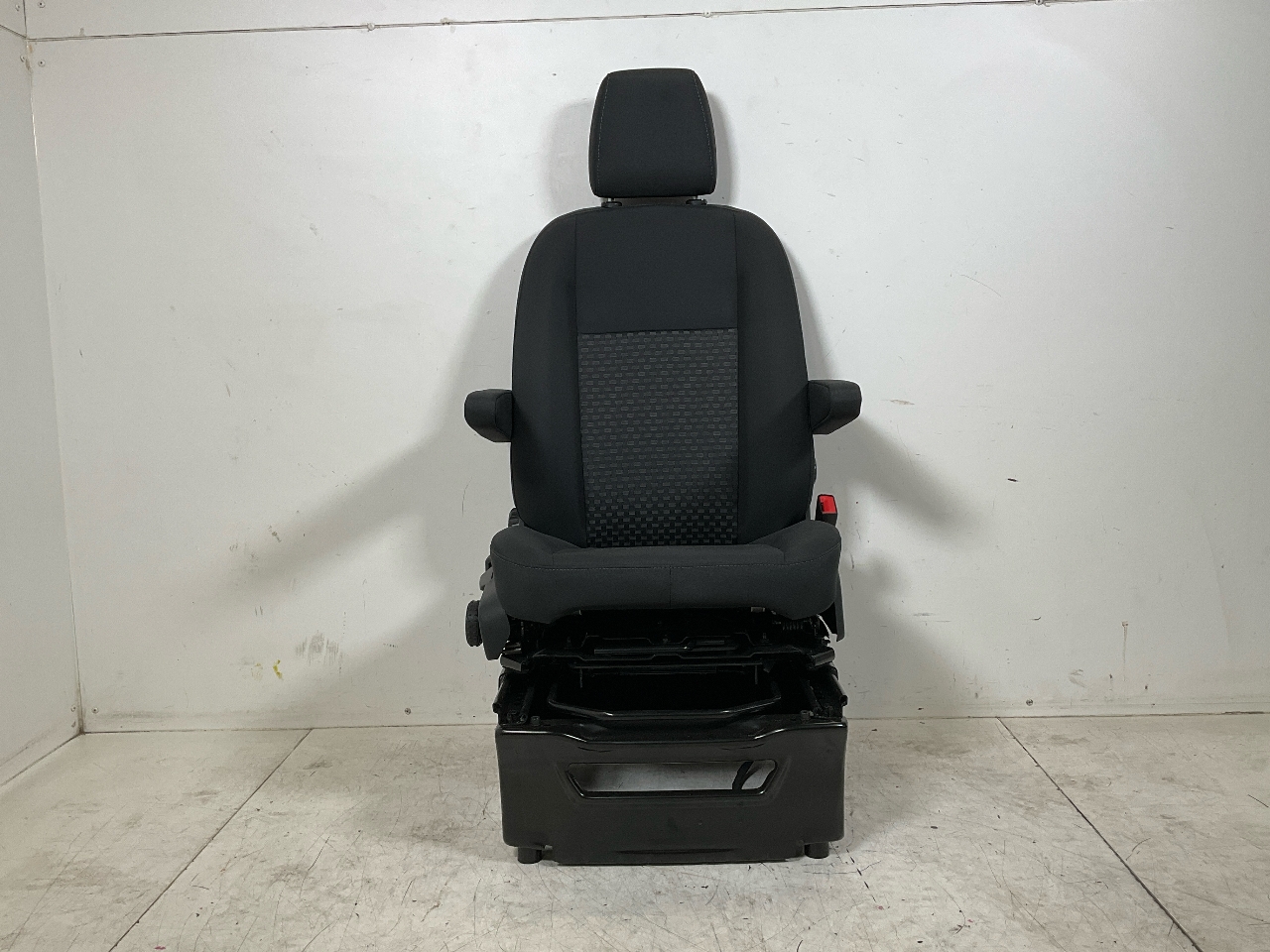 Sitz rechts vorne FORD Transit V363 Pritsche/Fahrgestell (FED, FFD) 2.0 TDCi  125 kW  170 PS (03.2016-> ) Sitz rechts vorne FORD Transit V363 Pritsche/Fahrgestell (FED, FFD) 2.0 TDCi  125 kW  170 PS (03.2016-> )