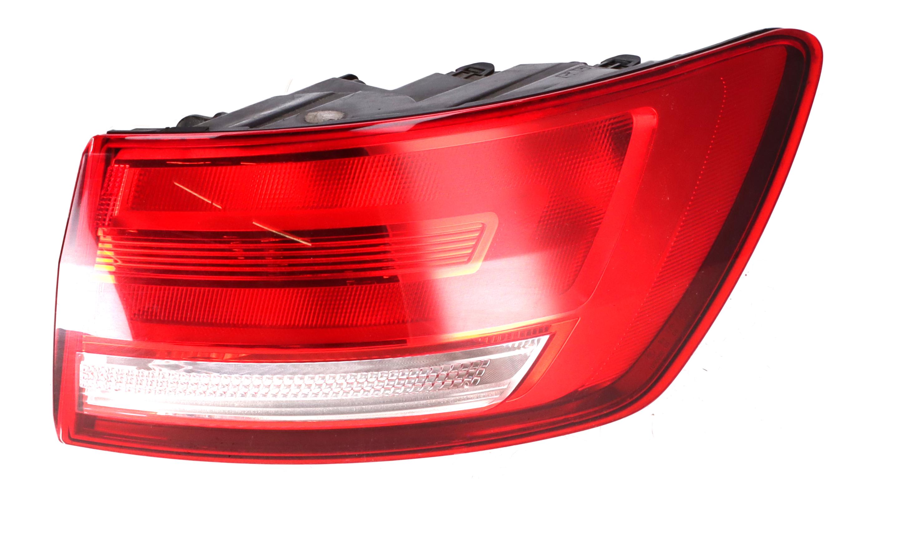 Tylne światło prawa zewnętrzna AUDI A4 (8W, B9) 1.4 TFSI  110 kW  150 PS (08.2015-> )