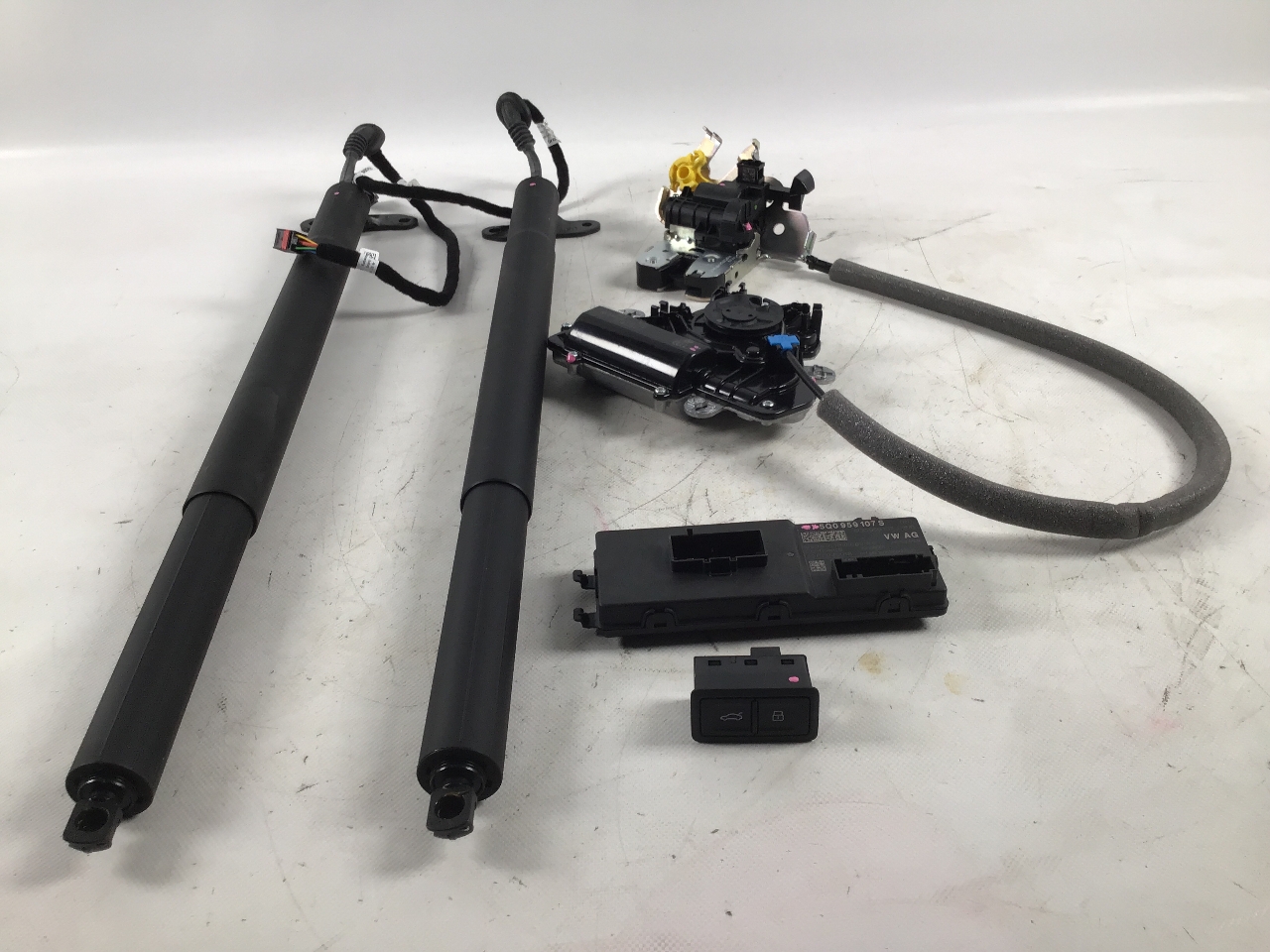 Set pentru hayon electric AUDI Q3 (F3B) 2.5 RS quattro  294 kW  400 PS (10.2019-> )
