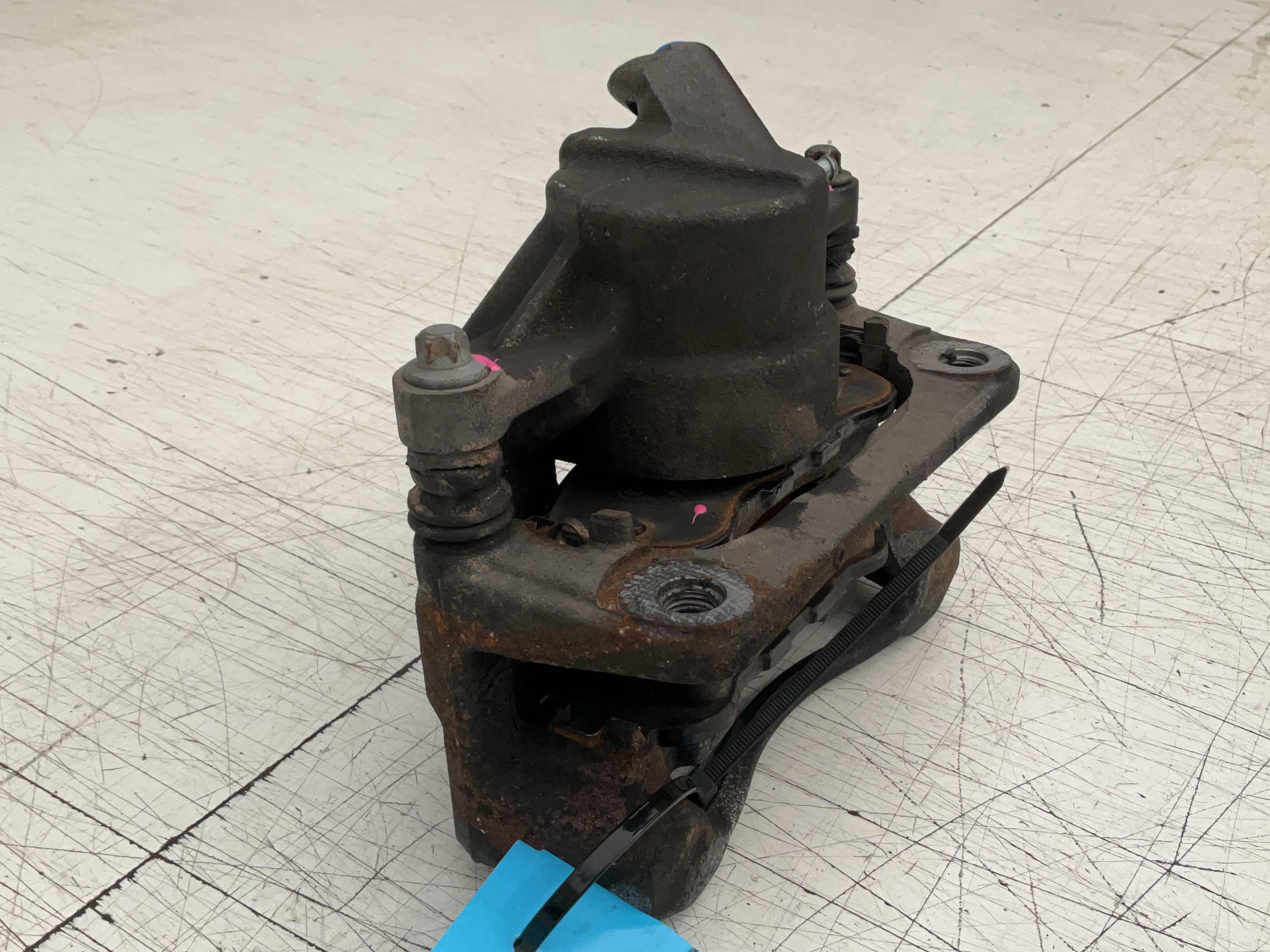 Brake caliper left front OPEL Astra L (OV5) 1.2  96 kW  131 PS (10.2021-> )