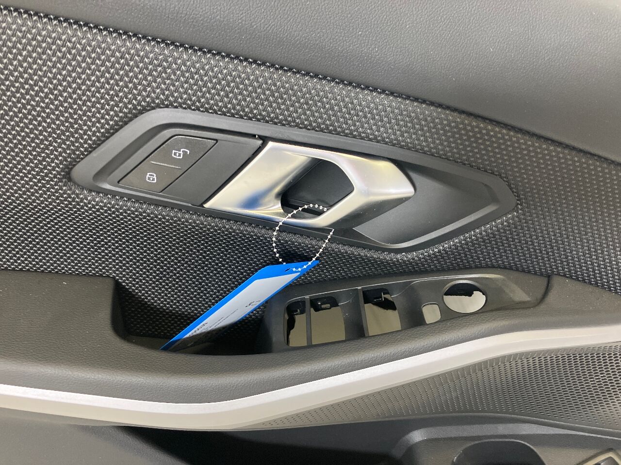 Door panelling left front BMW 3er Touring (G21, G81) 320d  140 kW  190 PS (07.2019-02.2020)