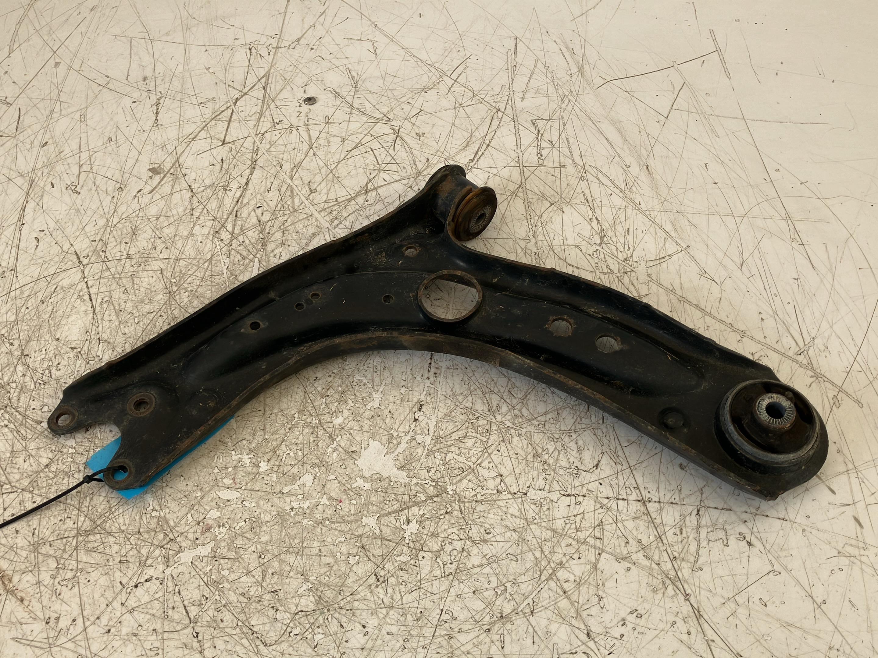 Wishbone right front VW T-Roc (A11) 2.0 TSI 4motion  140 kW  190 PS (07.2017-> )