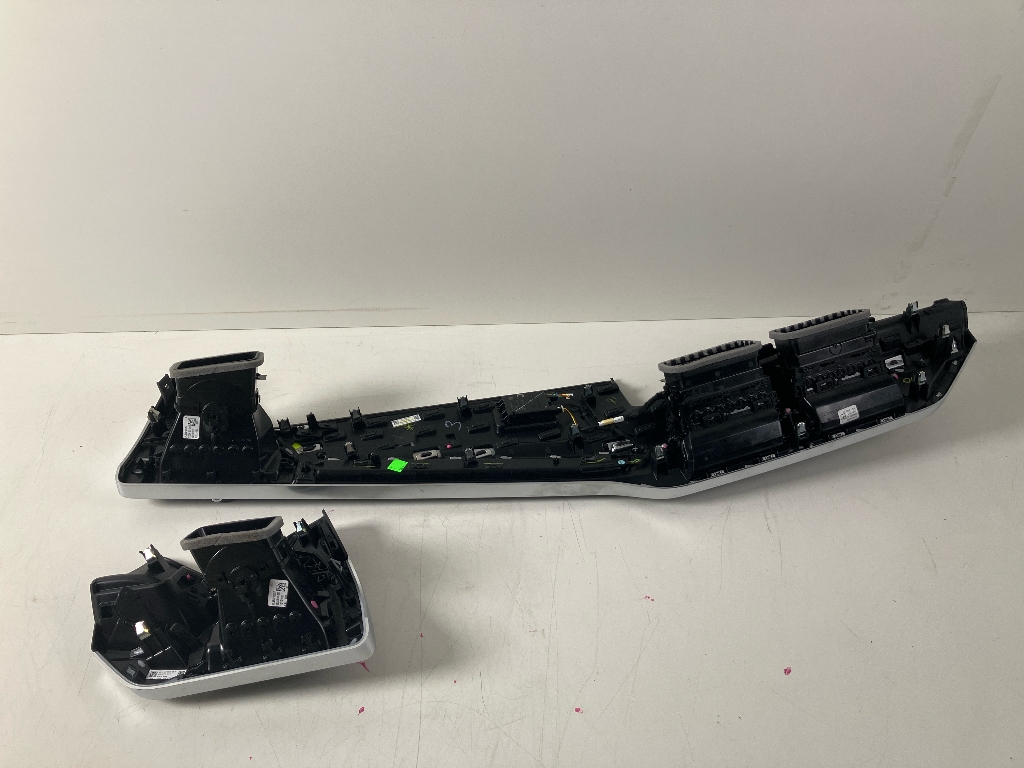 Decor set BMW X7 (G07) xDrive M60i Mild-Hybrid  390 kW  530 PS (07.2022-> )