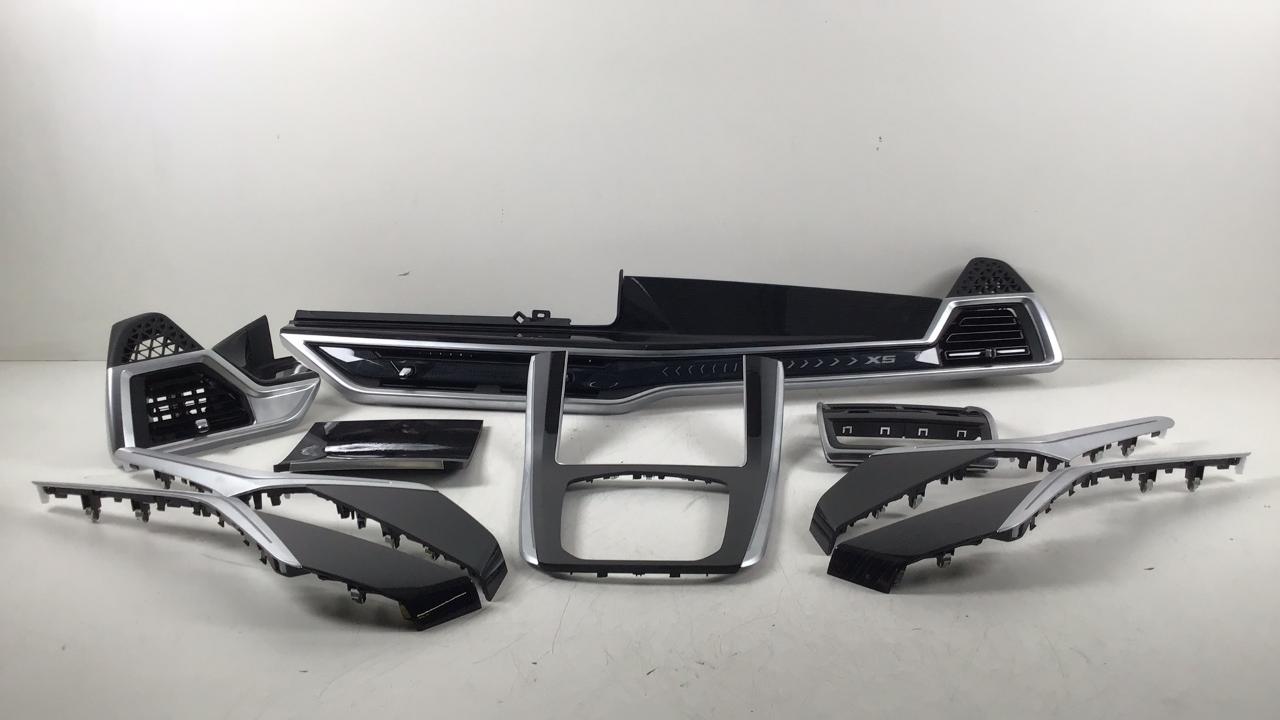 Decor set BMW X5 (G05, F95) xDrive40d Mild-Hybrid  259 kW  352 PS (06.2023-> )