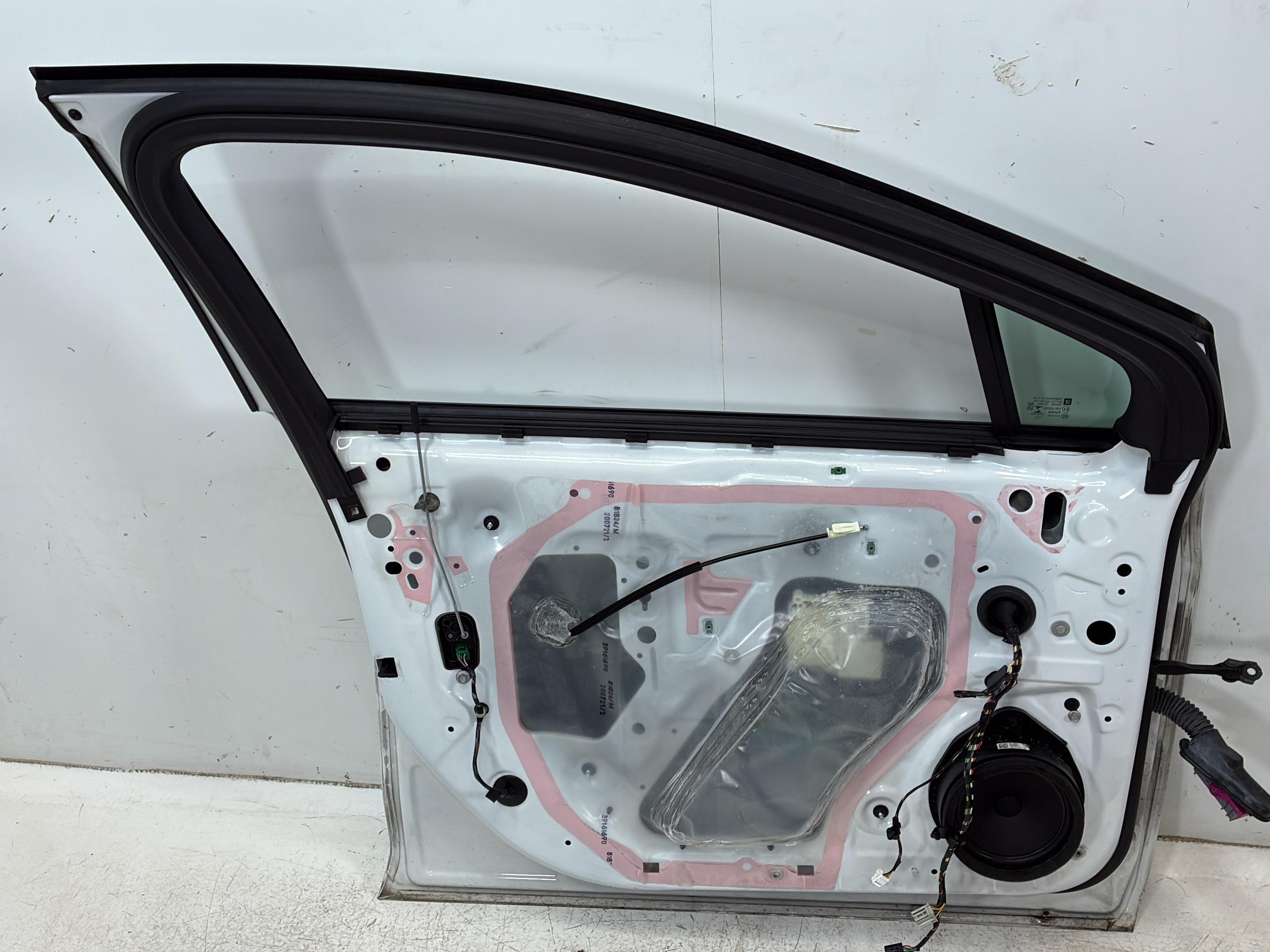 Door left front OPEL Astra K Sports Tourer (B16) 1.2 Turbo  81 kW  110 PS (08.2019-> )