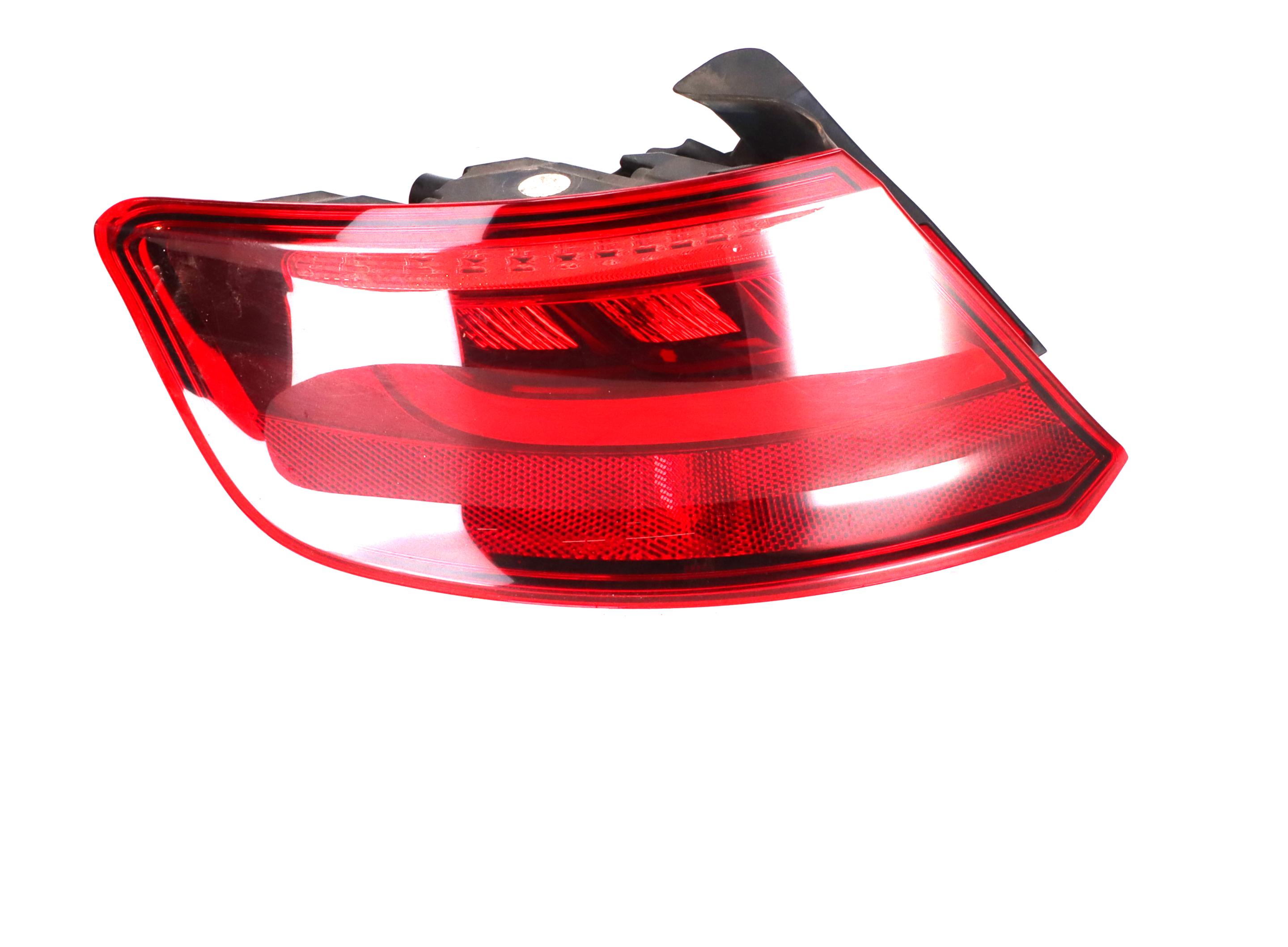 Lampă spate exterior stânga AUDI A3 Sportback (8V) 1.2 TFSI  81 kW  110 PS (05.2014-> )