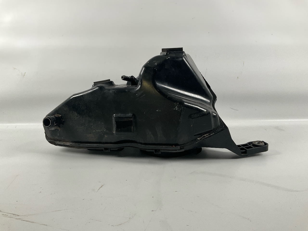 Tank AdBlue BMW 3er Touring (F31) 320d xDrive  140 kW  190 PS (07.2015-> ) Tank AdBlue BMW 3er Touring (F31) 320d xDrive  140 kW  190 PS (07.2015-> )