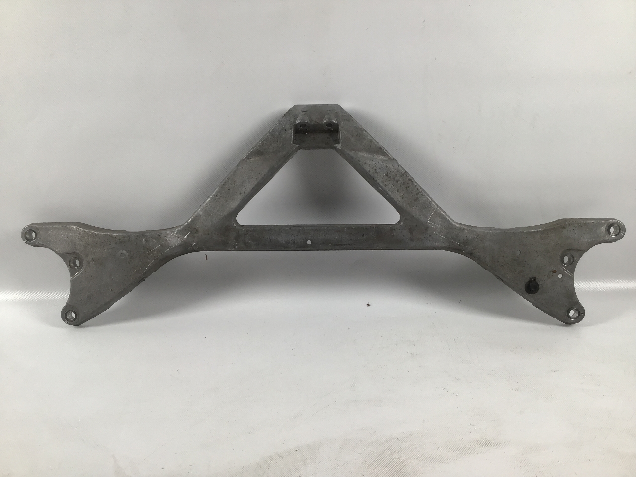 Autre pièce AUDI A8 (4H) 3.0 TDI quattro  184 kW  250 PS (07.2010-01.2018) Autre pièce AUDI A8 (4H) 3.0 TDI quattro  184 kW  250 PS (07.2010-01.2018)