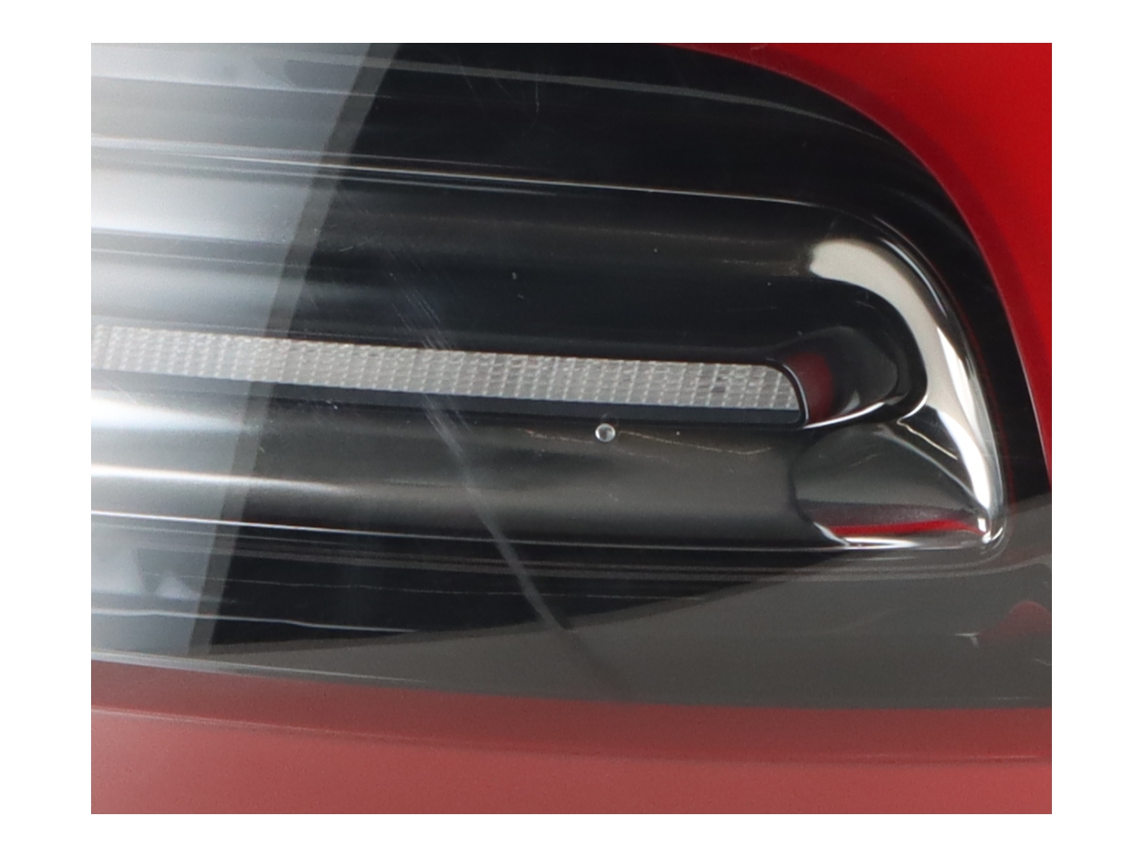 Tail-lamp right outside TESLA Model Y (5YJY) EV Allrad  378 kW  514 PS (09.2021-> )