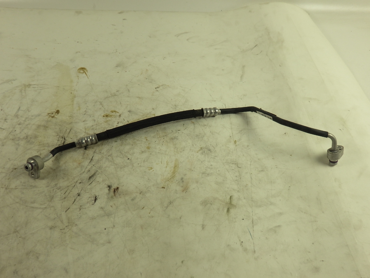 Conduite sous pression AUDI A8 (4N) 55 TFSI Mild Hybrid quattro  250 kW  340 PS (06.2017-> ) Conduite sous pression AUDI A8 (4N) 55 TFSI Mild Hybrid quattro  250 kW  340 PS (06.2017-> )