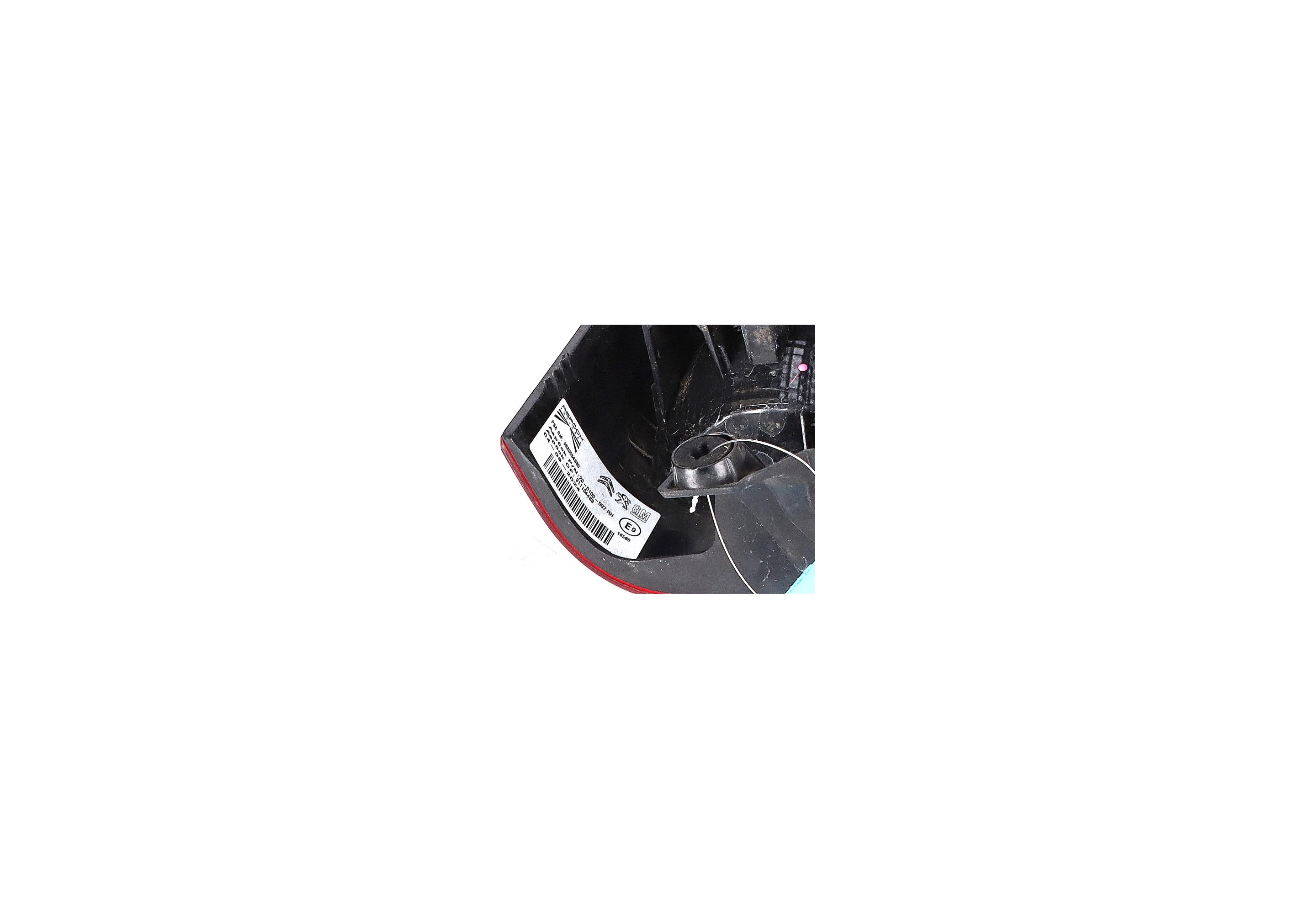 Tylne światło prawy OPEL Combo E Tour/Life (K9) 1.5  75 kW  102 PS (06.2018-> )