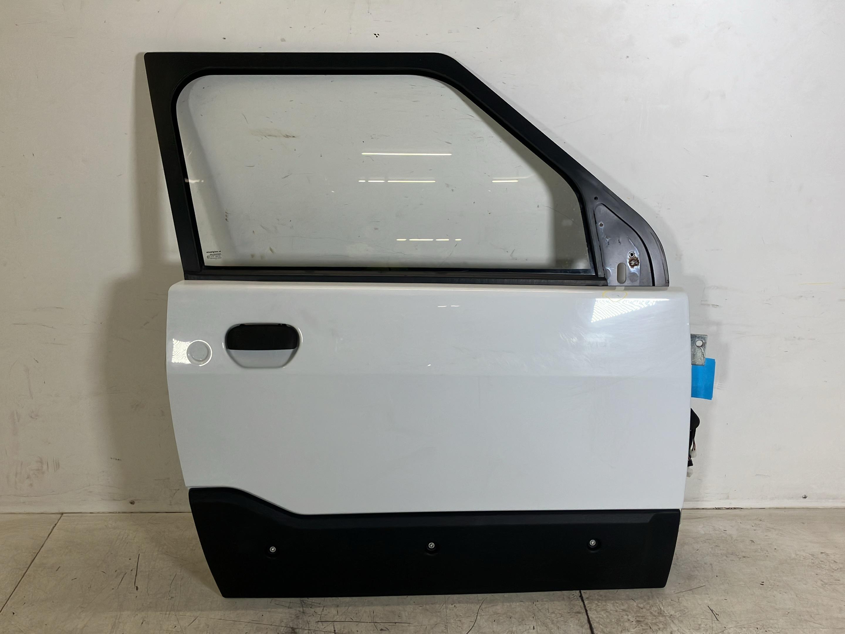 Porte avant droit STREETSCOOTER Work Pritsche/Fahrgestell Elektro  48 kW  65 PS (01.2015-> )