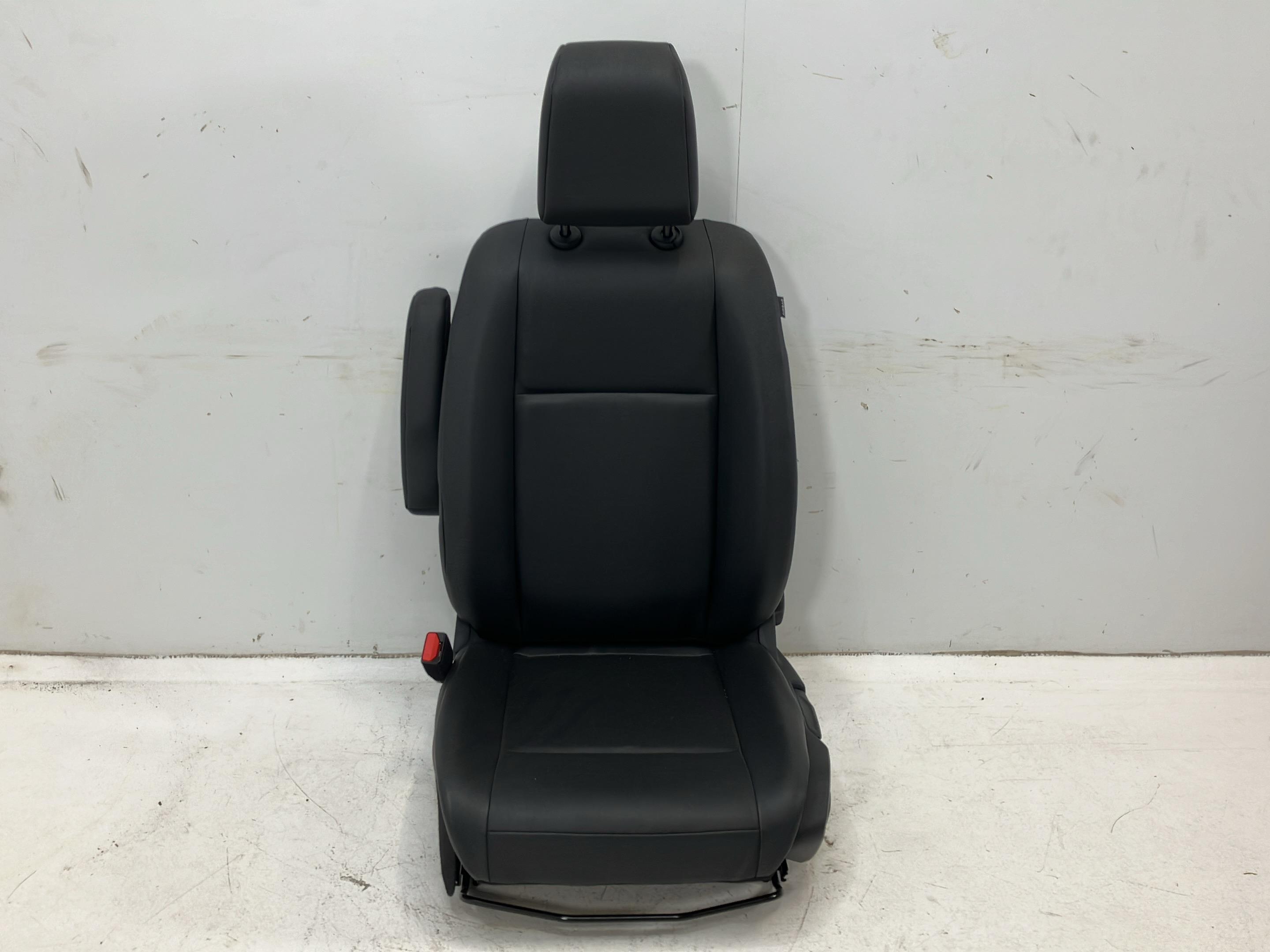 Seat left front PEUGEOT Jumpy Kasten (V) e-Jumpy HYDROGEN  100 kW  136 PS (10.2024-> )