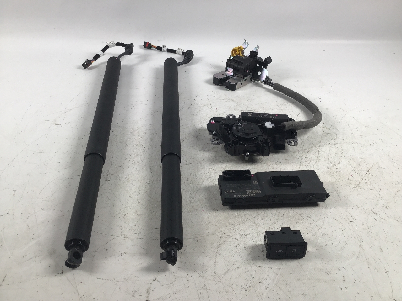 Electric trunk set AUDI e-tron (GEN) Electric quattro  300 kW  408 PS (09.2018-> ) Electric trunk set AUDI e-tron (GEN) Electric quattro  300 kW  408 PS (09.2018-> )