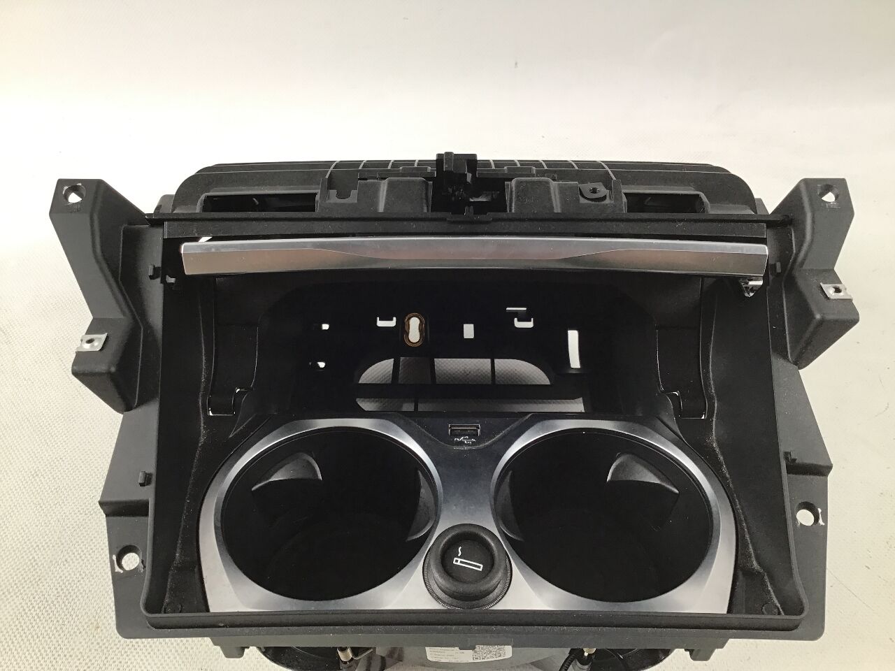 Cup holder BMW 8er Coupe (G15, F92) M8  441 kW  600 PS (07.2019-> )