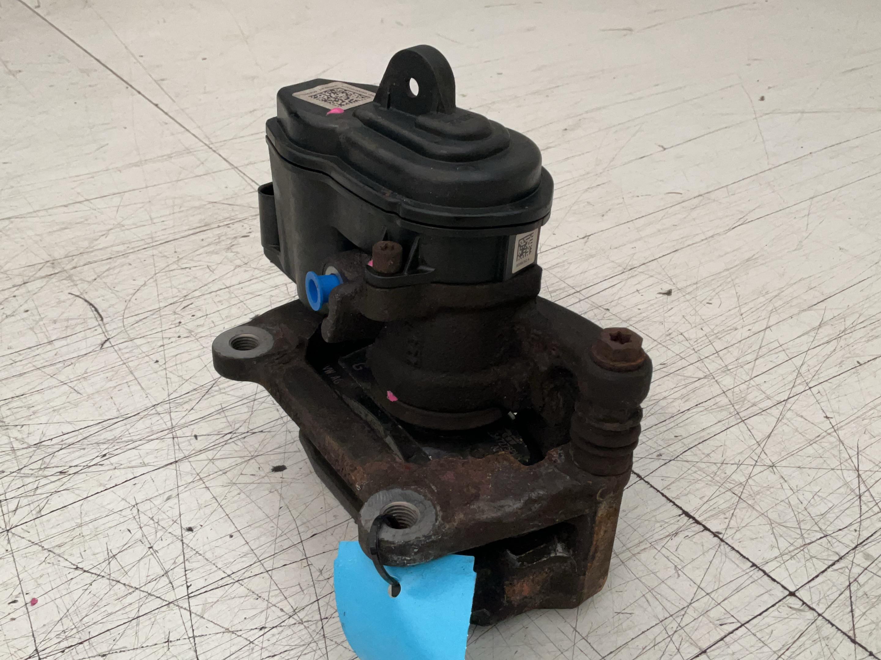 Bremssattel links hinten AUDI A4 (8W, B9) 1.4 TFSI  110 kW  150 PS (08.2015-> )