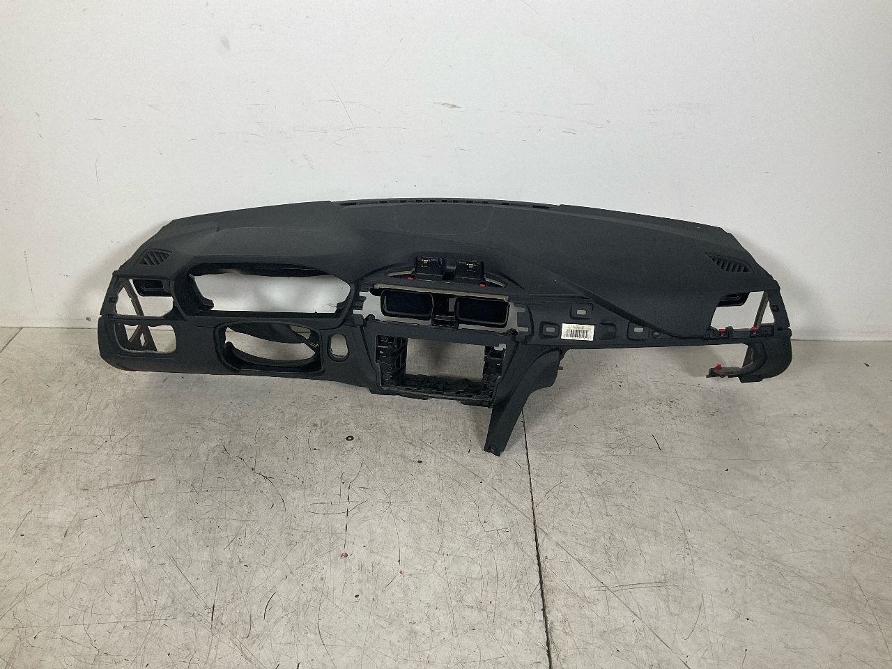 Tableau de bord BMW 3er Touring (F31) 320d  135 kW  184 PS (07.2012-02.2016) Tableau de bord BMW 3er Touring (F31) 320d  135 kW  184 PS (07.2012-02.2016)
