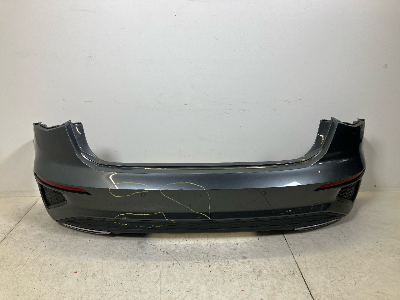 Stoßstange hinten AUDI A3 Sportback (8Y) 40 TFSIe  110 kW  150 PS (06.2020-> ) Stoßstange hinten AUDI A3 Sportback (8Y) 40 TFSIe  110 kW  150 PS (06.2020-> )