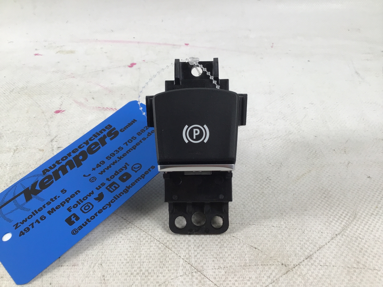 Switch for fixing brake TOYOTA Supra (DB) 3.0 GR  250 kW  340 PS (03.2019-> ) Switch for fixing brake TOYOTA Supra (DB) 3.0 GR  250 kW  340 PS (03.2019-> )