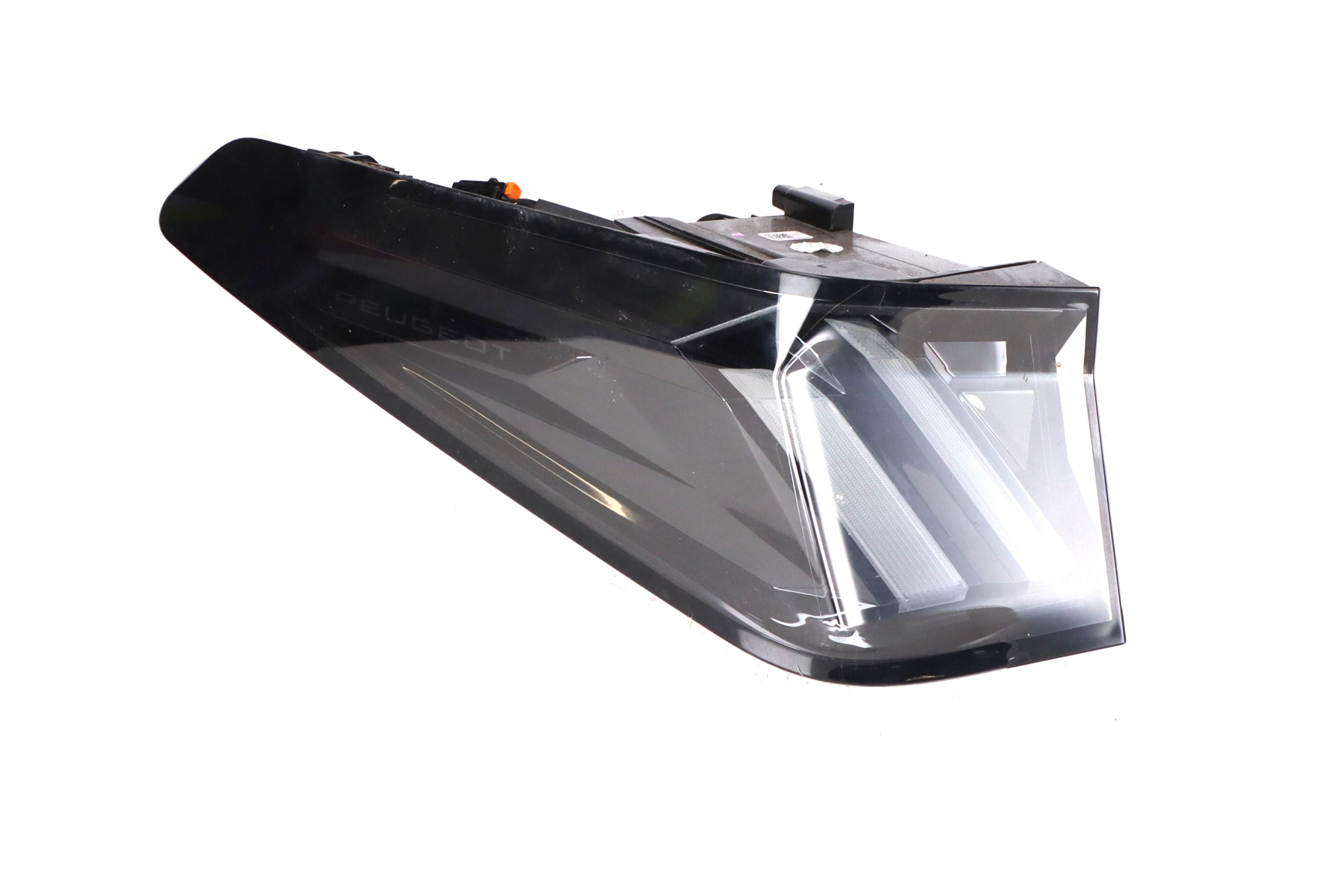 Lampă spate exterior stânga PEUGEOT 3008 III (KA, KB, KC) E-210  157 kW  213 PS (11.2023-> )
