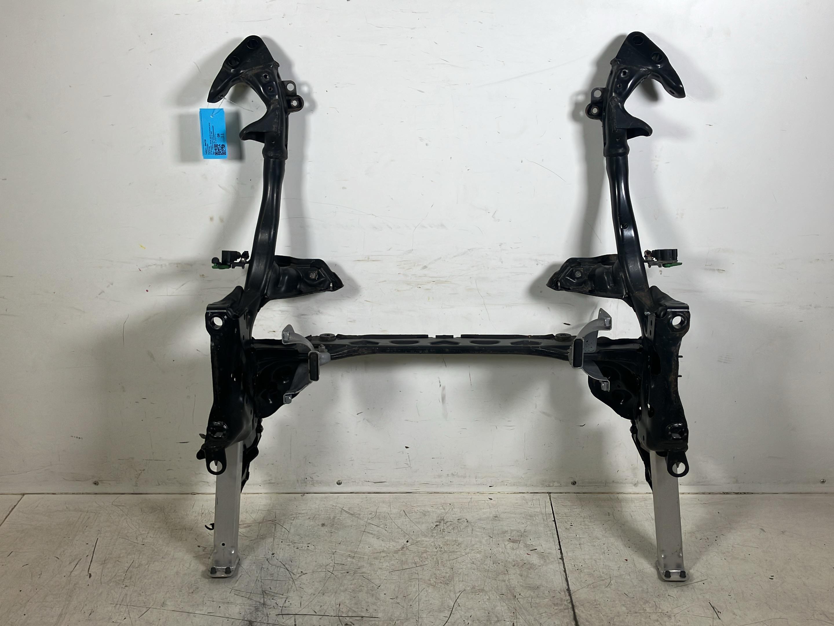 Support d'essieu avant AUDI A8 (4H) 3.0 TDI quattro  190 kW  258 PS (10.2013-01.2018)