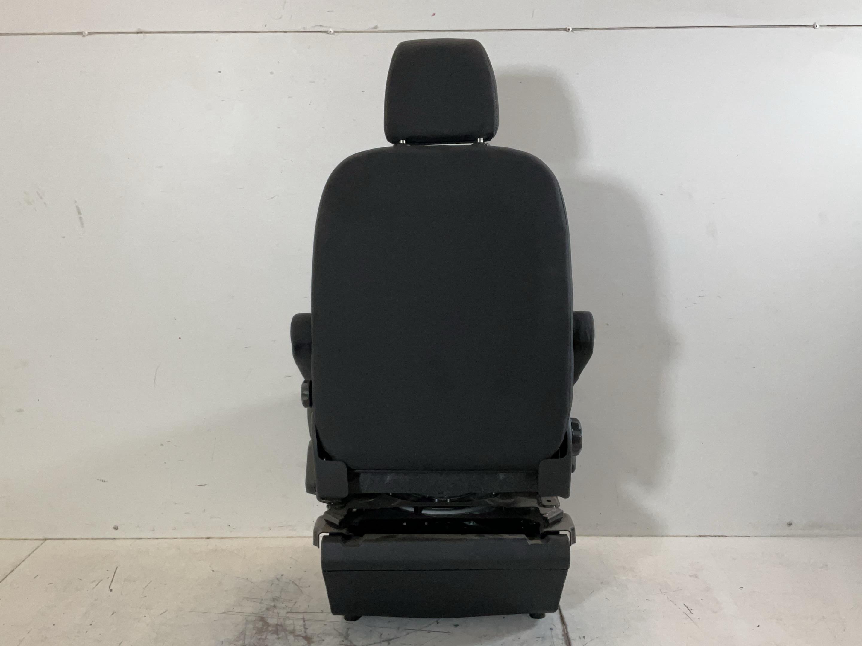 Seat right front FORD Transit V363 Pritsche/Fahrgestell (FED, FFD) 2.0 EcoBlue  121 kW  165 PS (07.2023-> )