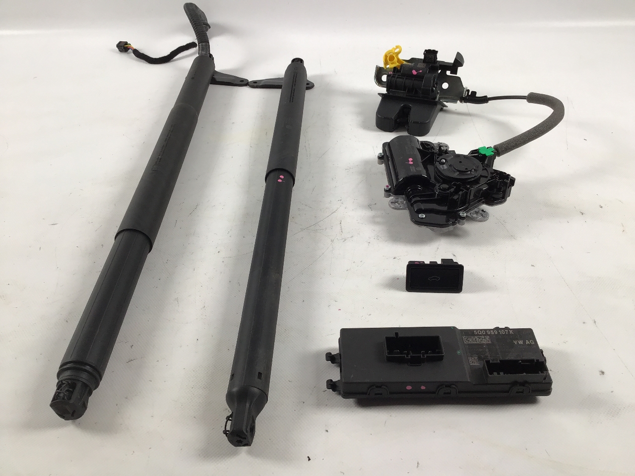 Set pentru hayon electric VW Tiguan II (AD) 2.0 TSI R 4motion  235 kW  320 PS (11.2020-> )