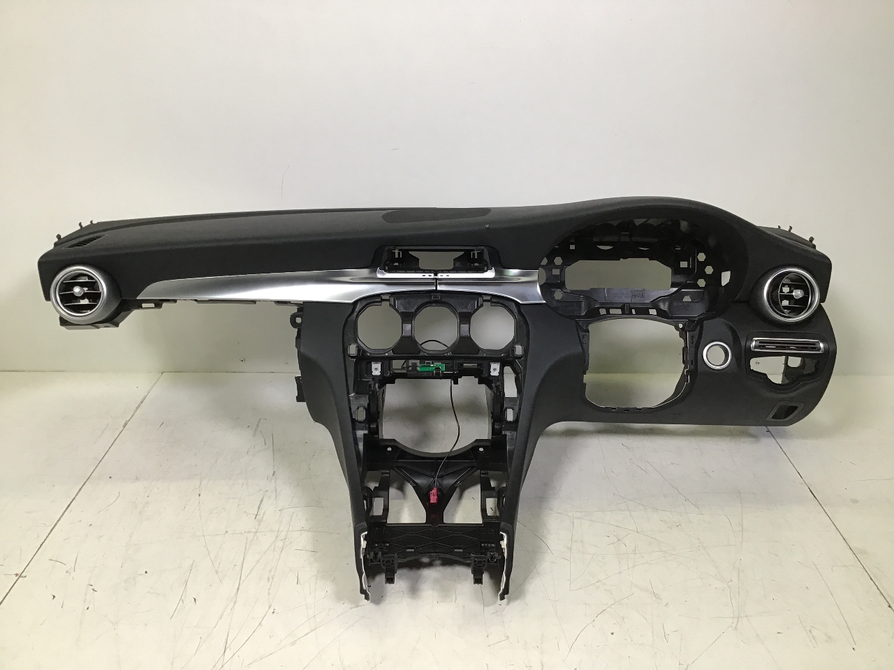 Car dashboard MERCEDES-BENZ C-Klasse T-Modell (S205) C 220 BLUETEC  125 kW  170 PS (09.2014-05.2018)