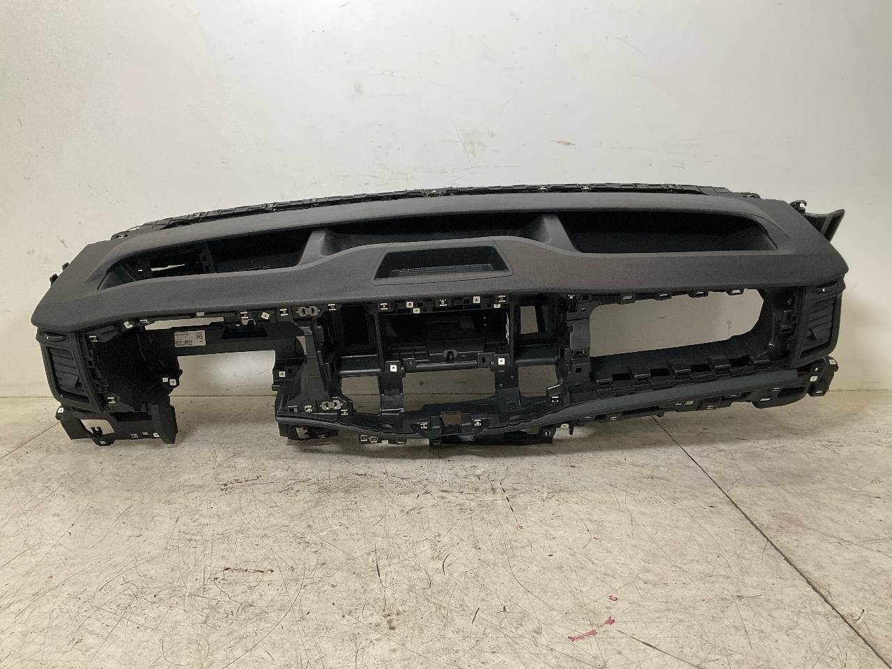 Armaturenbrett FORD Transit V363 Pritsche/Fahrgestell (FED, FFD) 2.0 TDCi  125 kW  170 PS (03.2016-> ) Armaturenbrett FORD Transit V363 Pritsche/Fahrgestell (FED, FFD) 2.0 TDCi  125 kW  170 PS (03.2016-> )