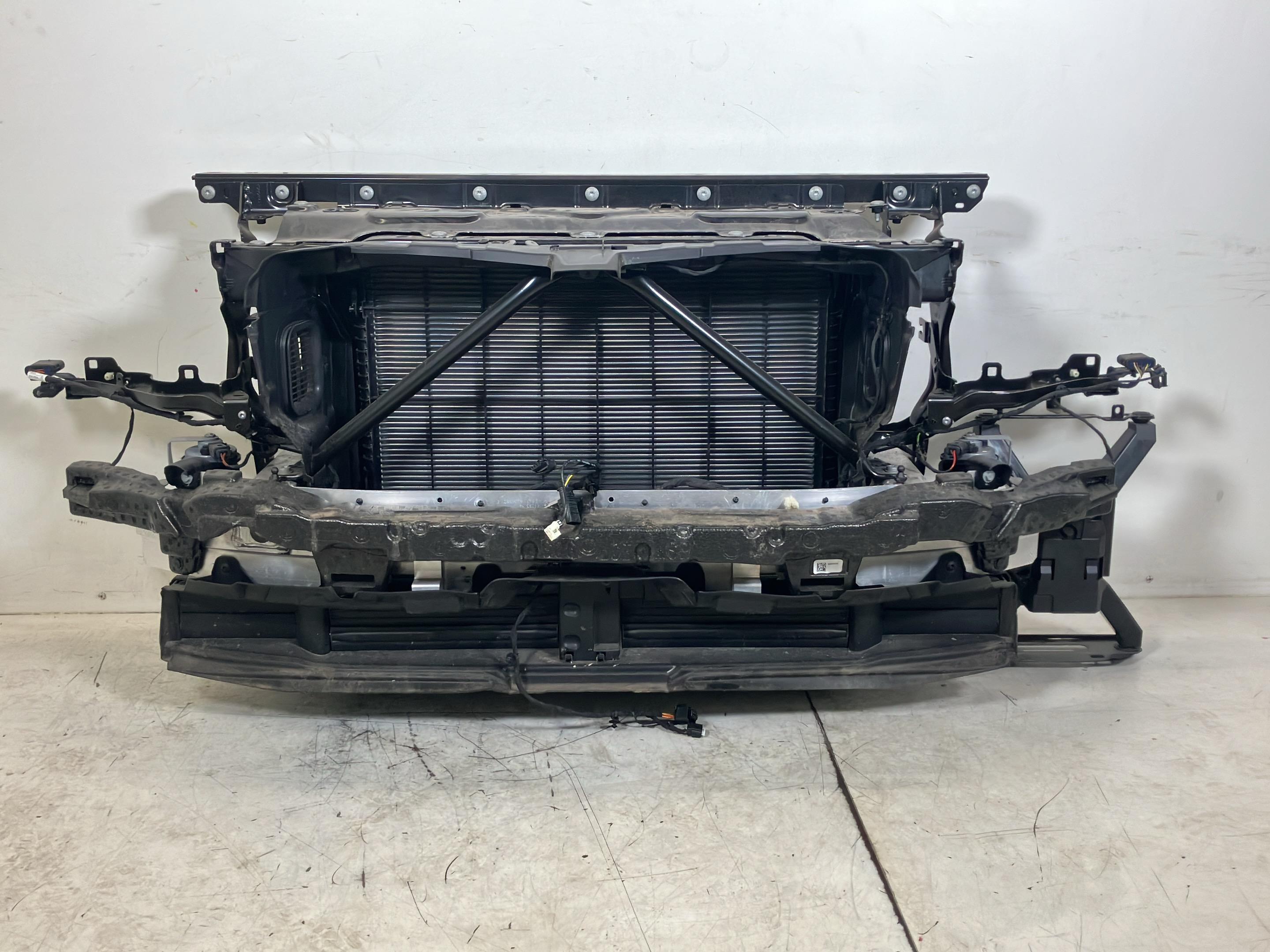 Pachet radiator cu bara de protecție BMW X6 (G06, F96) xDrive 40i Mild-Hybrid  280 kW  381 PS (04.2023-> )