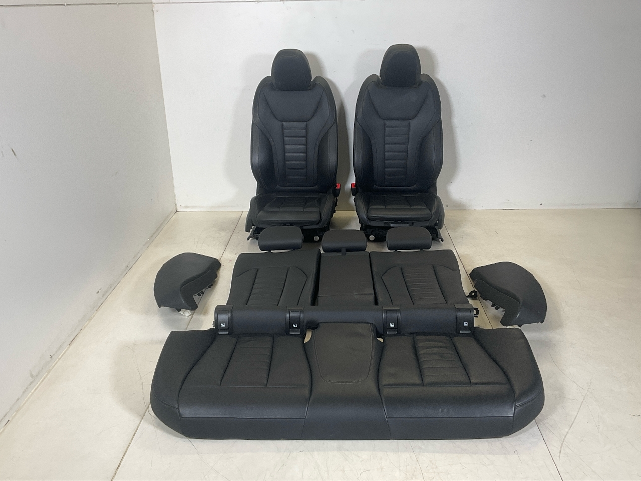 Innenausstattung BMW 3er (G20, G28, G80) 320d  140 kW  190 PS (11.2018-> ) Innenausstattung BMW 3er (G20, G28, G80) 320d  140 kW  190 PS (11.2018-> )