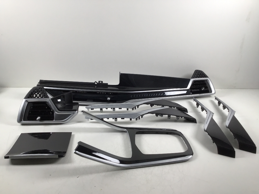 Interior trim set BMW X5 (G05, F95) xDrive40d Mild-Hybrid  259 kW  352 PS (06.2023-> ) Interior trim set BMW X5 (G05, F95) xDrive40d Mild-Hybrid  259 kW  352 PS (06.2023-> )