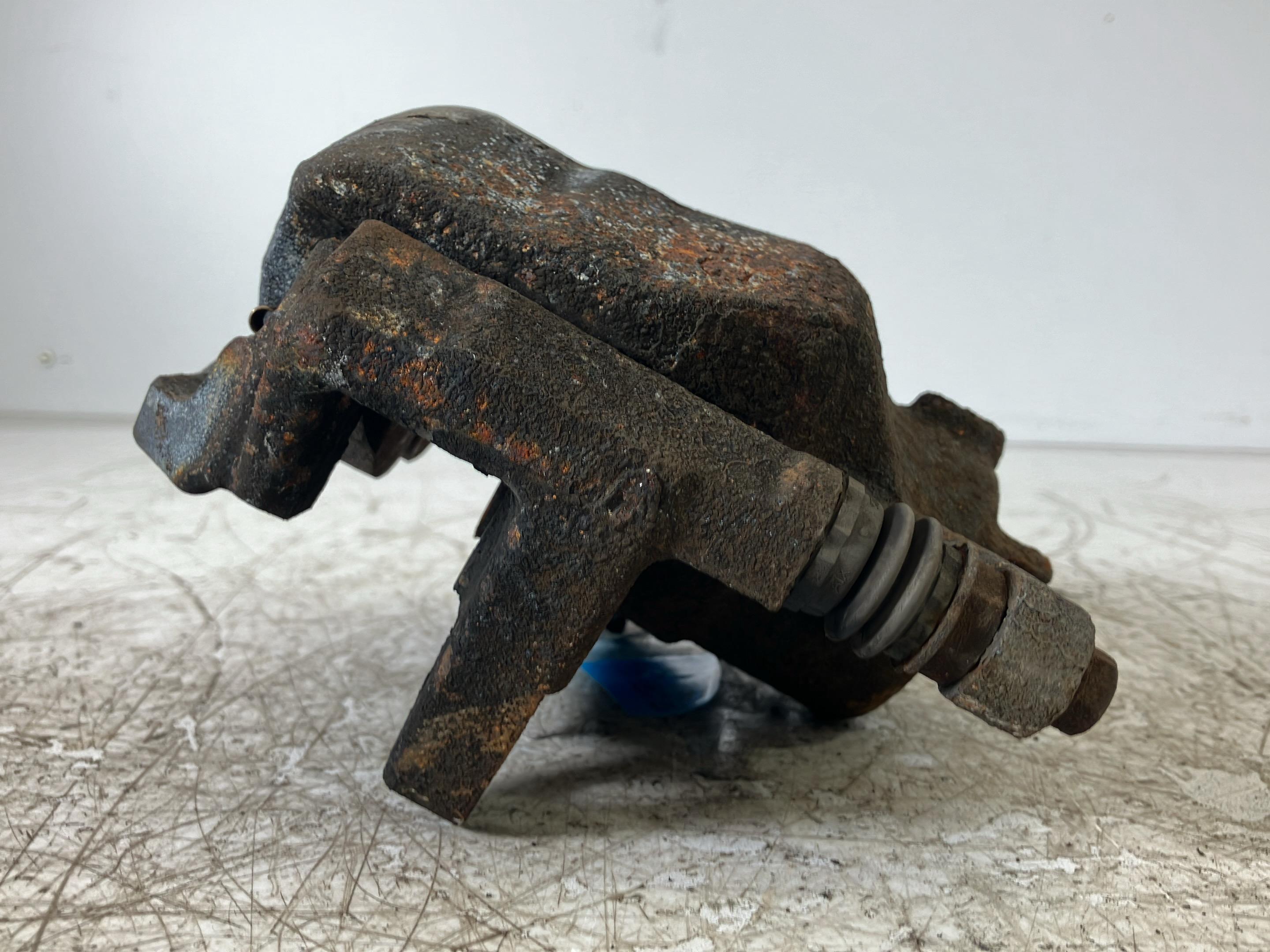 Bremssattel links vorne AUDI A3 Sportback (8V) 1.2 TFSI  81 kW  110 PS (05.2014-> )