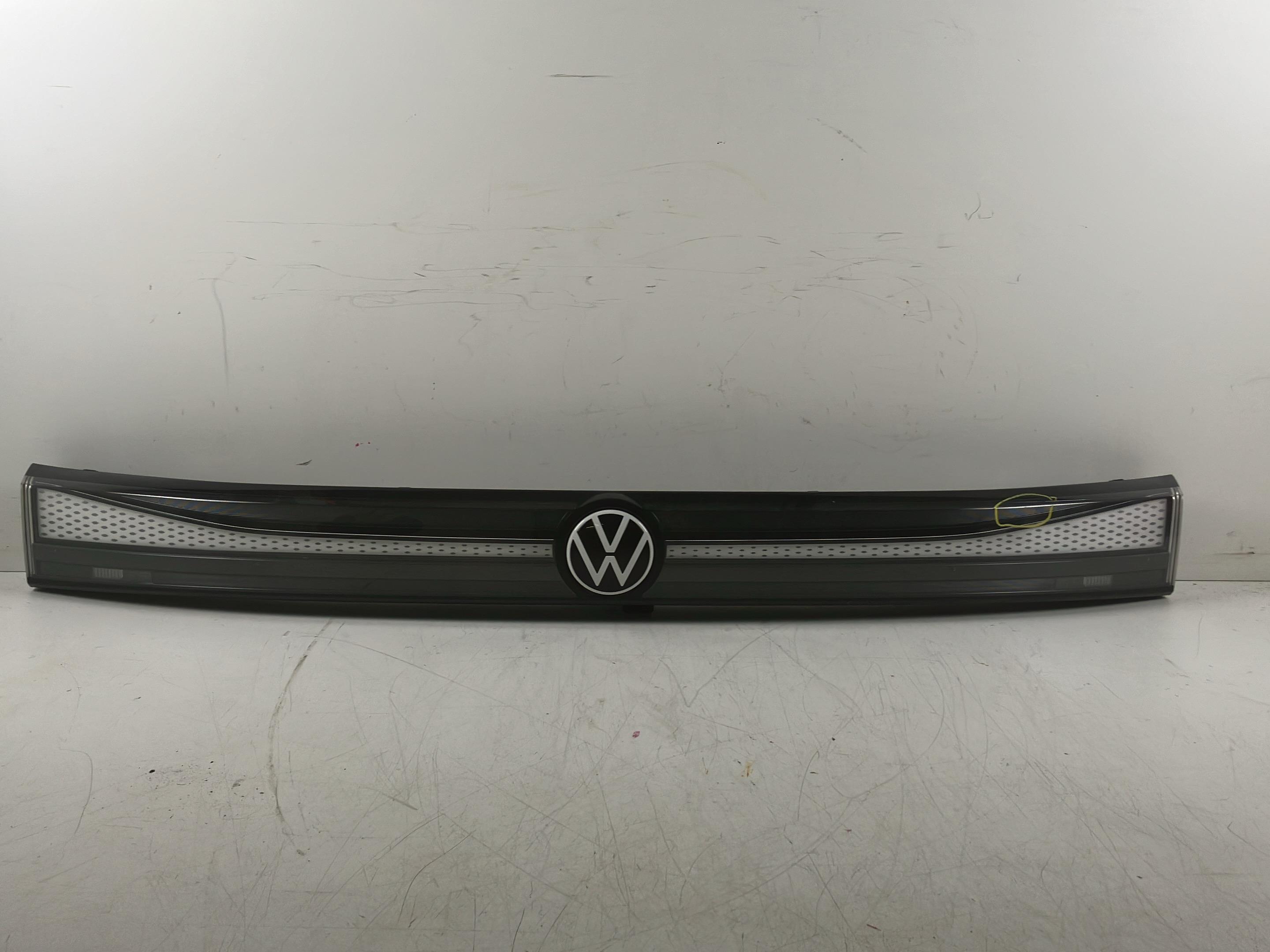 Feu arrière centre VW ID.7 (ED2) Pro  210 kW  286 PS (06.2023-> )