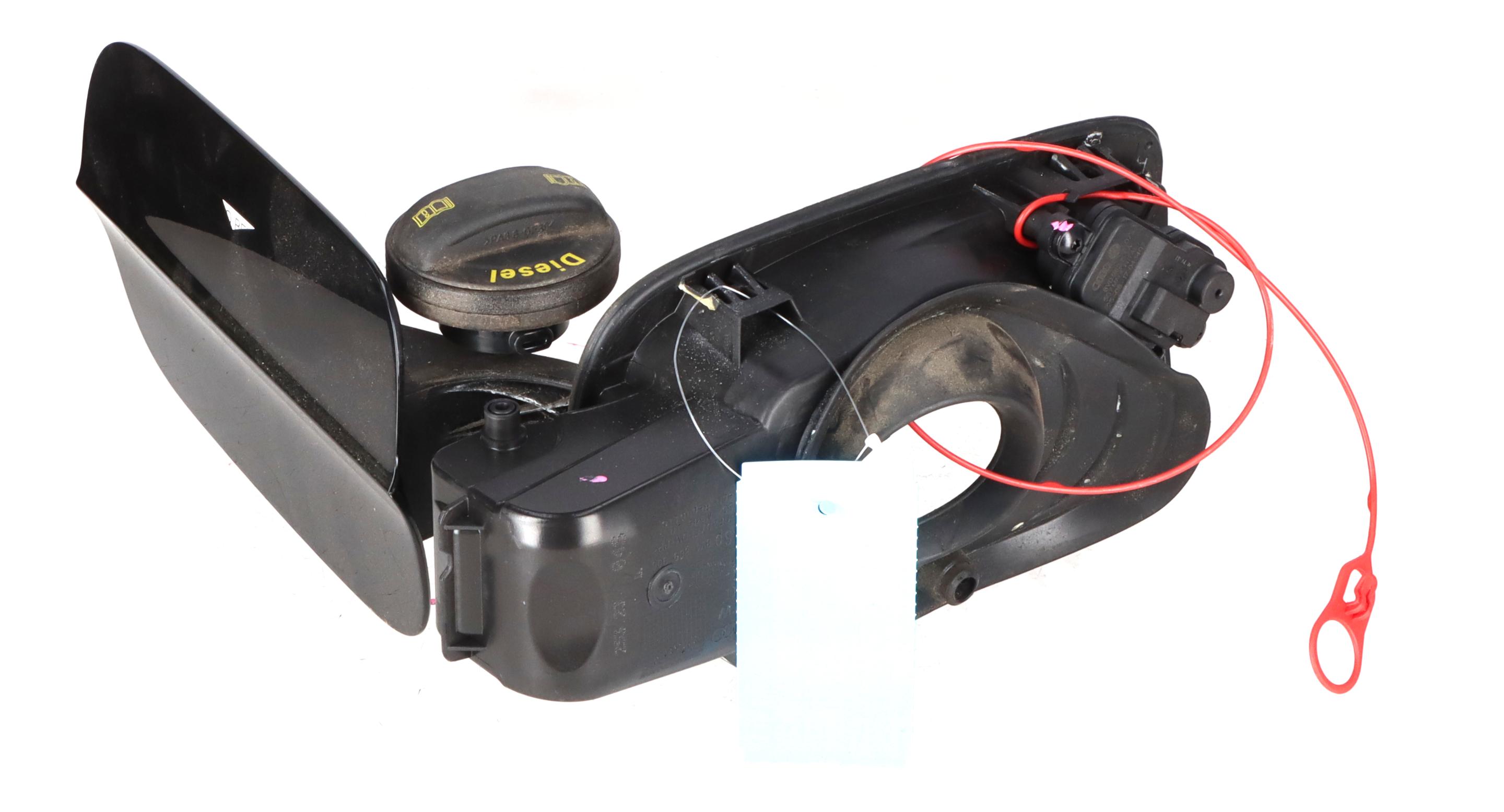 Tank flap AUDI A3 Sportback (8V) 2.0 TDI  135 kW  184 PS (05.2013-> )