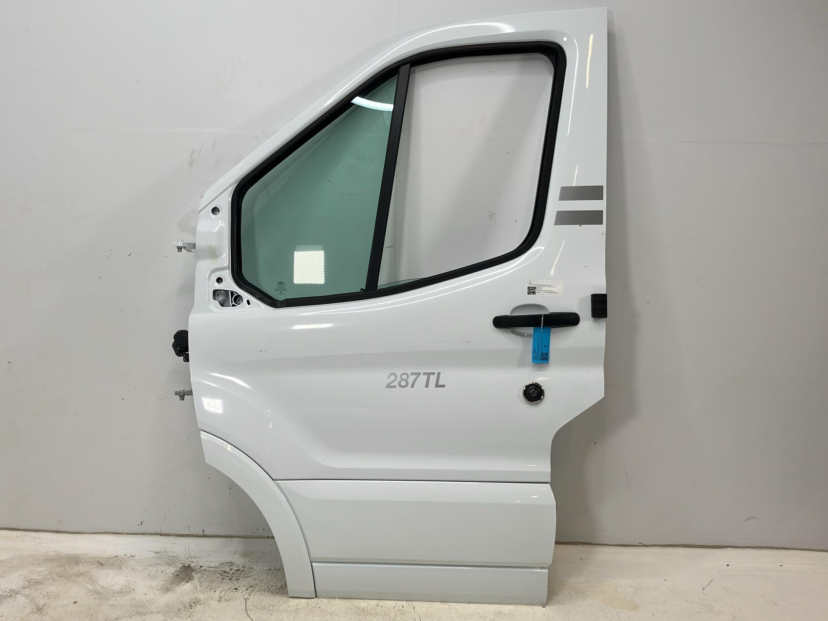 Portier linksvoor FORD Transit V363 Pritsche/Fahrgestell (FED, FFD) 2.0 TDCi  77 kW  105 PS (03.2016-> )