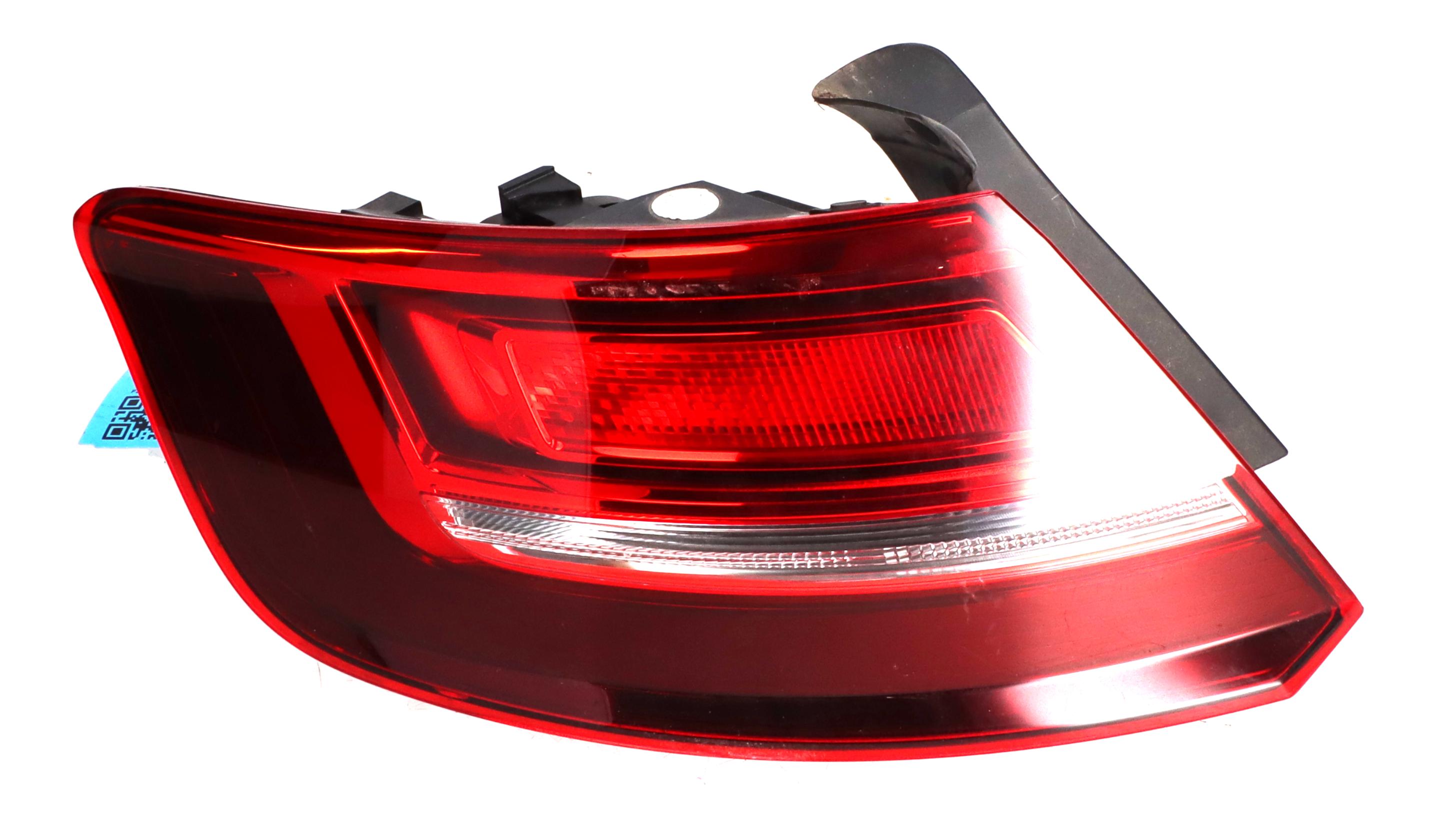 Lampă spate exterior stânga AUDI A3 Sportback (8V) 1.0 TFSI  85 kW  115 PS (07.2016-> )