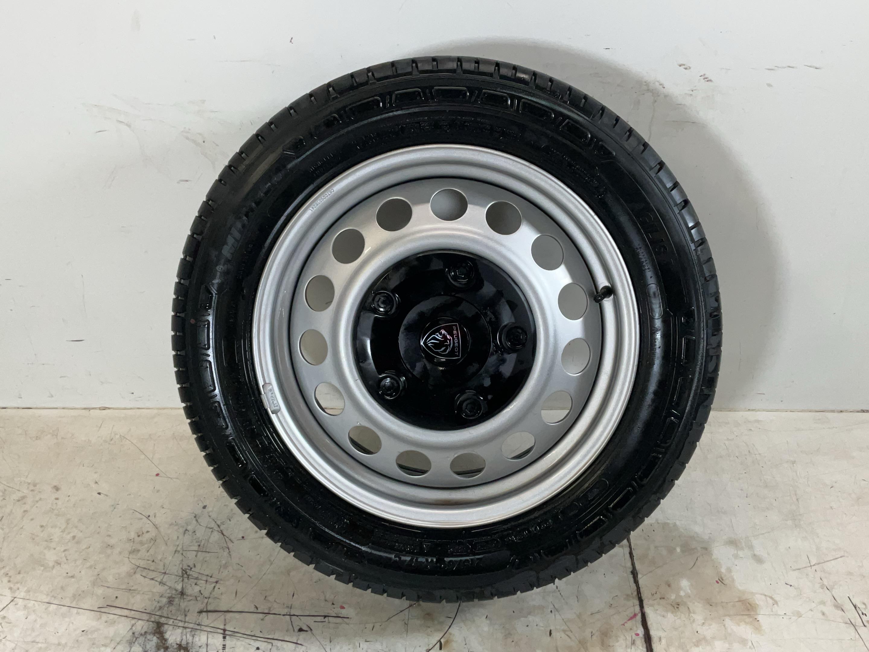 Entire wheel PEUGEOT Expert III Kasten (V) E-Expert Hydrogen  100 kW  136 PS (10.2024-> )