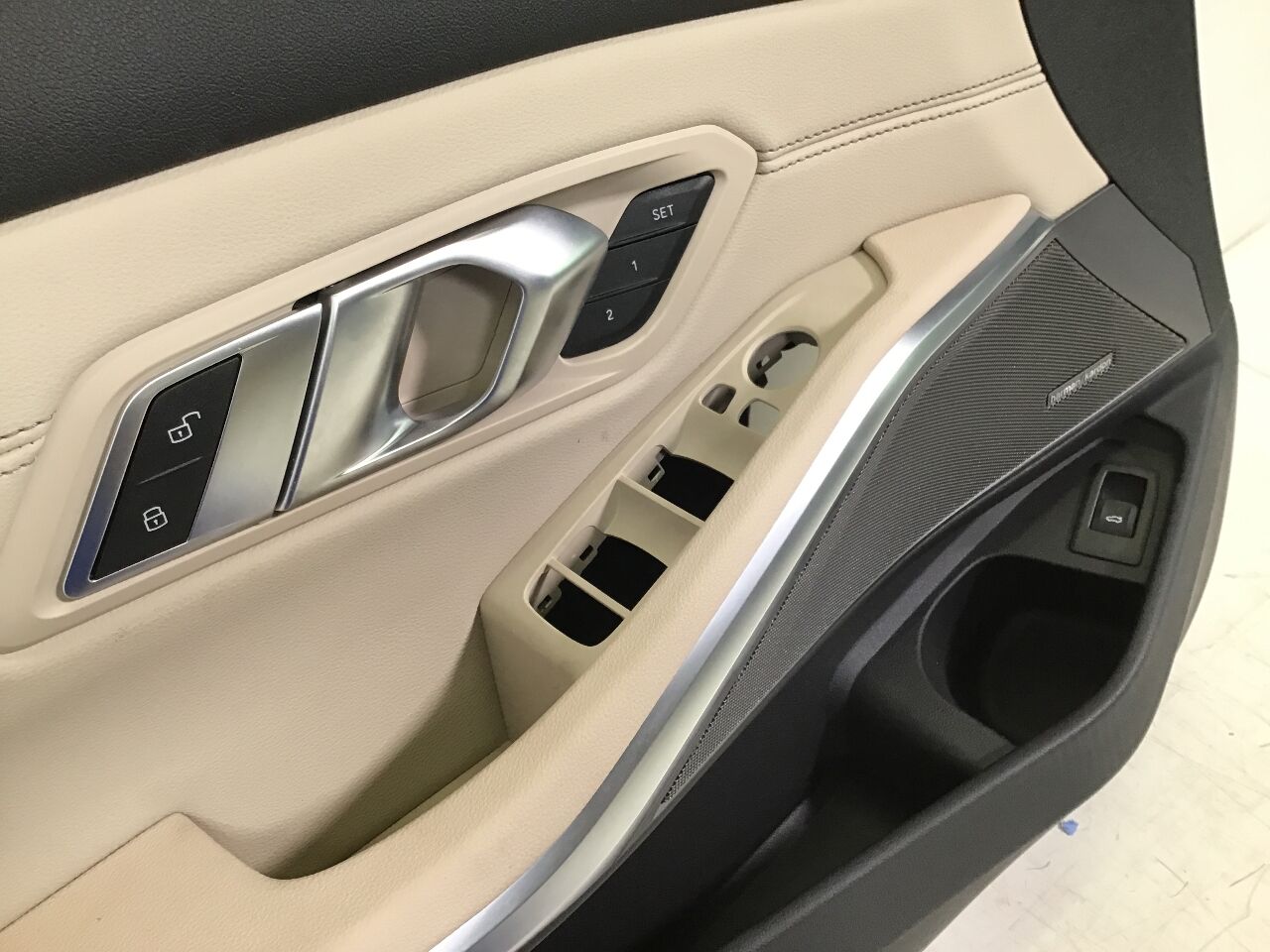 Door panelling left front BMW 3er (G20) 320i  135 kW  184 PS (03.2019-> )