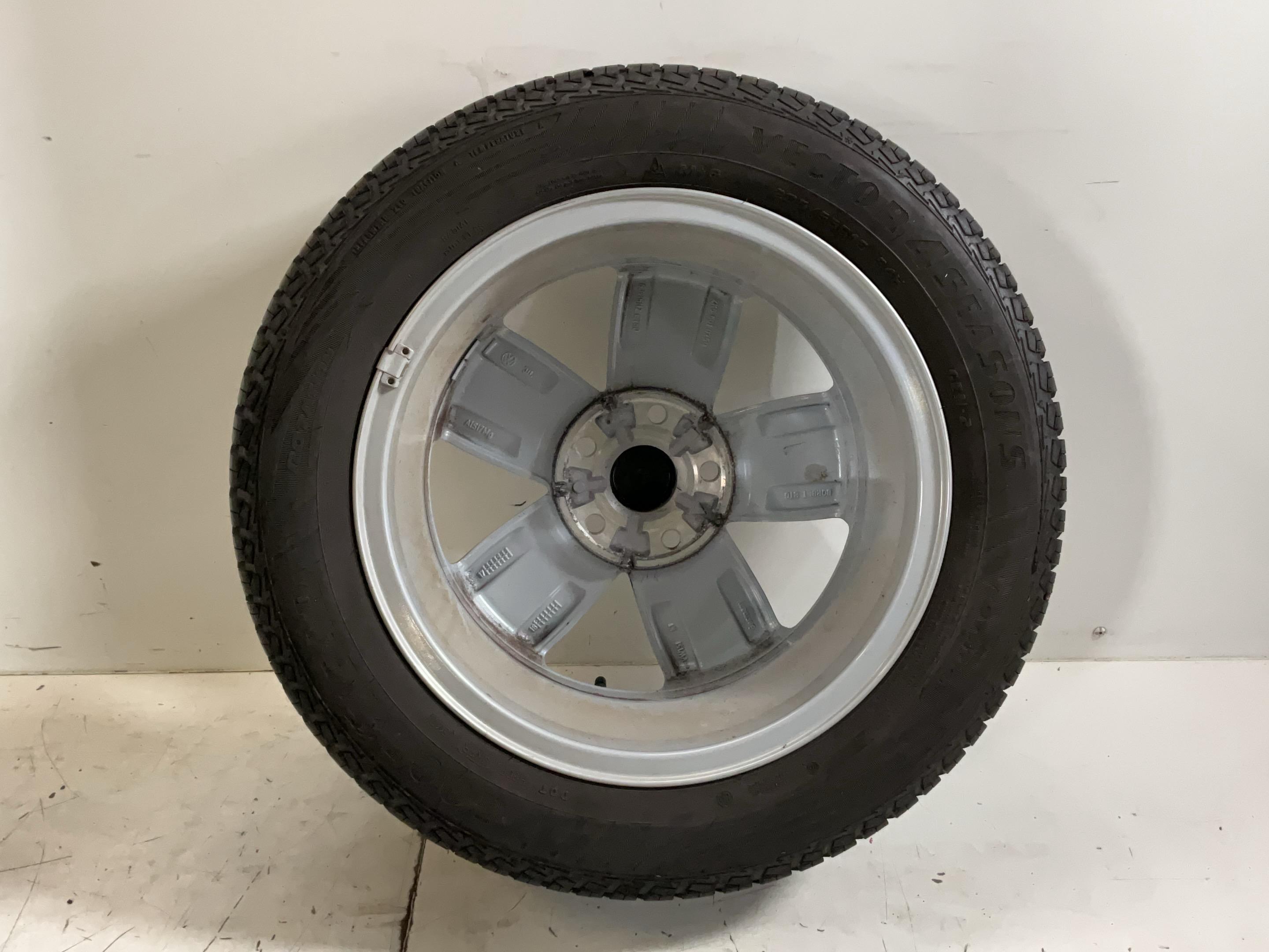 Entire wheel VW Caddy IV Kasten (SAA, SAH) 1.4 TSI  92 kW  125 PS (05.2015-> )