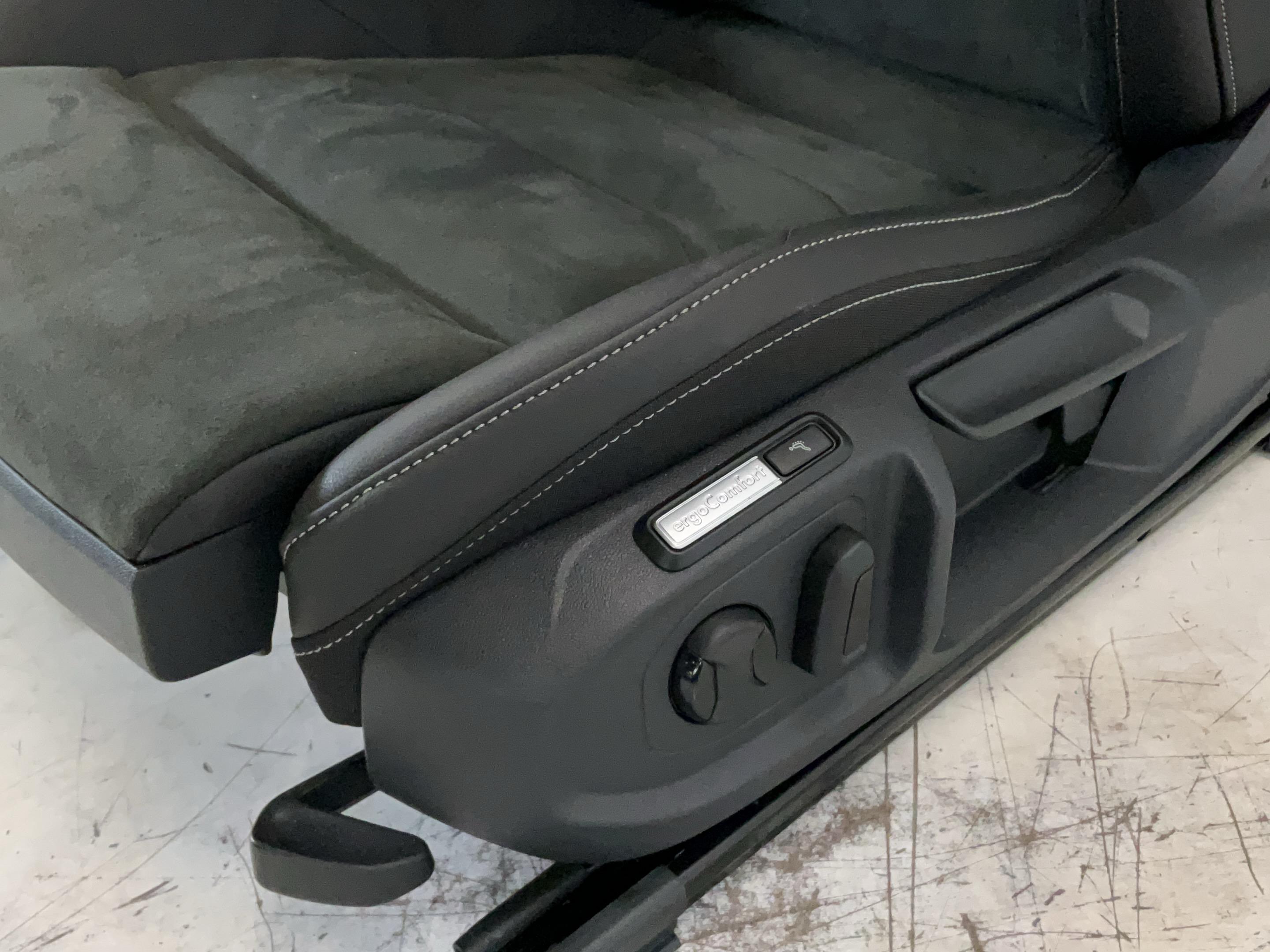 Equipement intérieur VW Arteon Shooting Brake (3H) 2.0 TSI  140 kW  190 PS (09.2020-> )