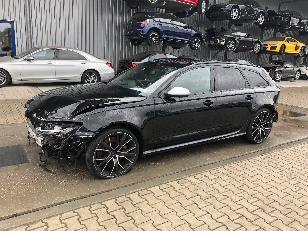 AUDI