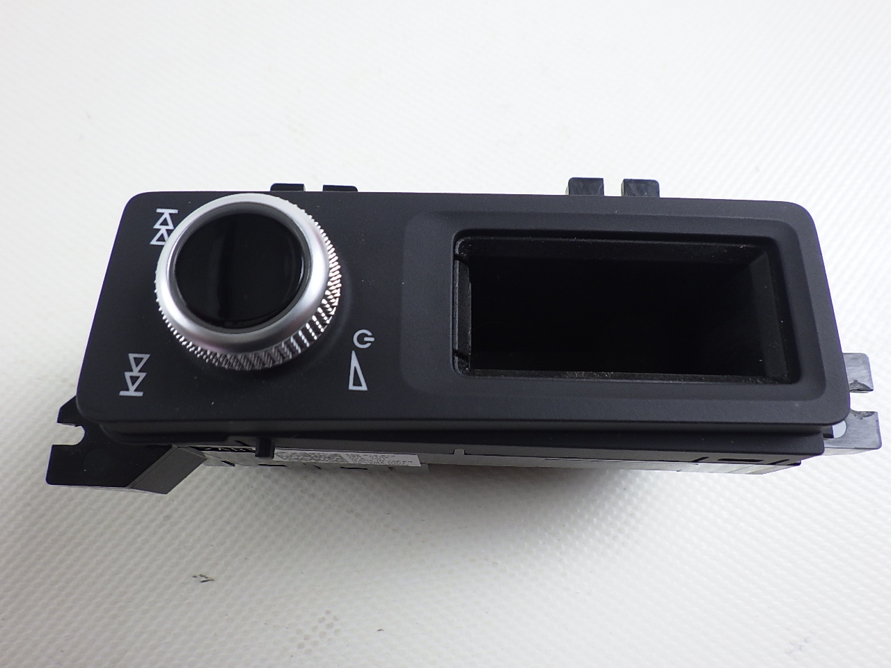 Interrupteur de commande radio AUDI R8 (4S) 5.2 FSI quattro  449 kW  610 PS (07.2015-> ) Interrupteur de commande radio AUDI R8 (4S) 5.2 FSI quattro  449 kW  610 PS (07.2015-> )